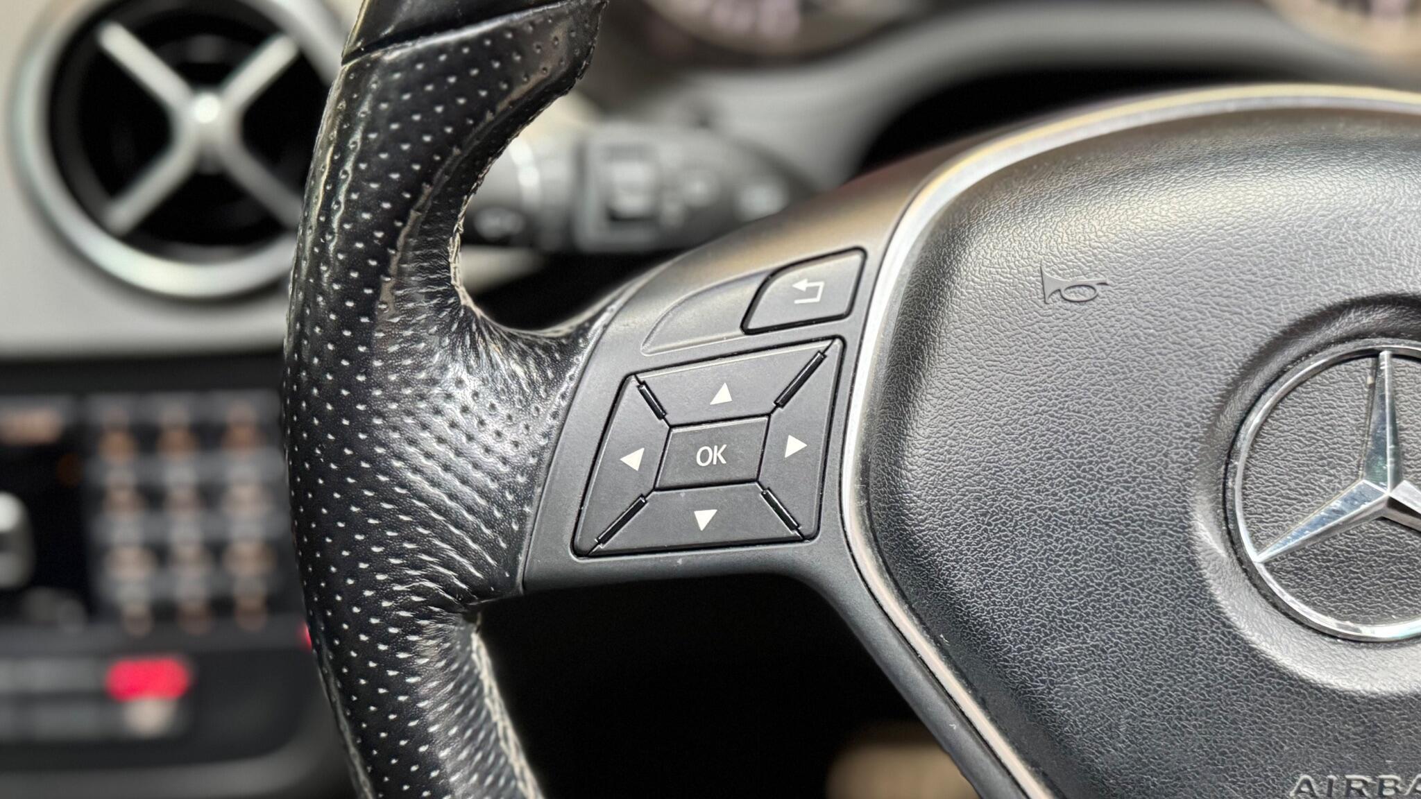 Mercedes-Benz B Class view 29