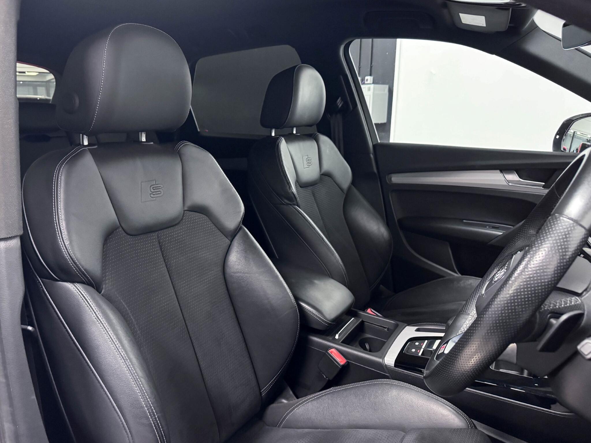 Audi Q5 view 30