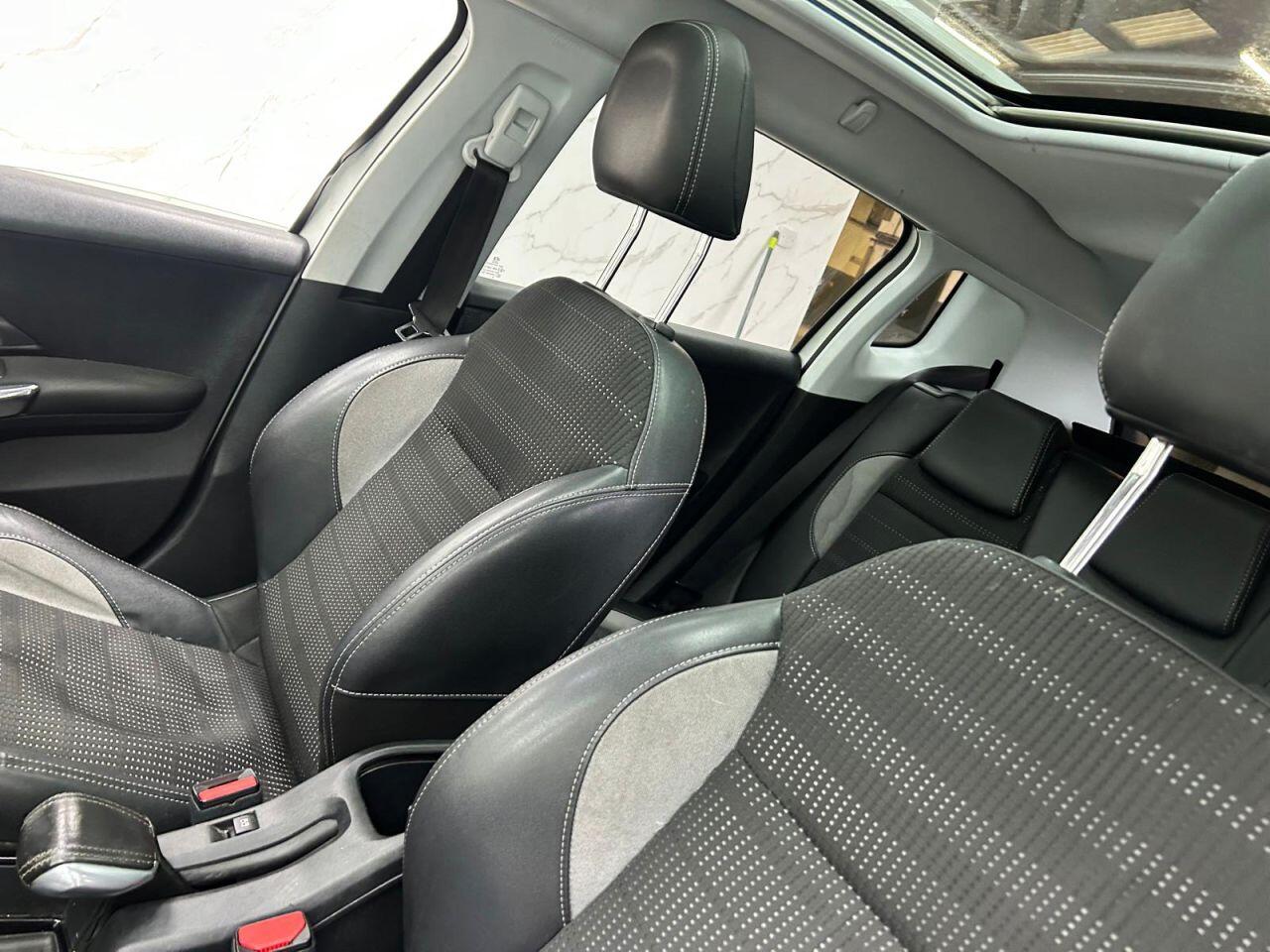 Peugeot 2008 view 13