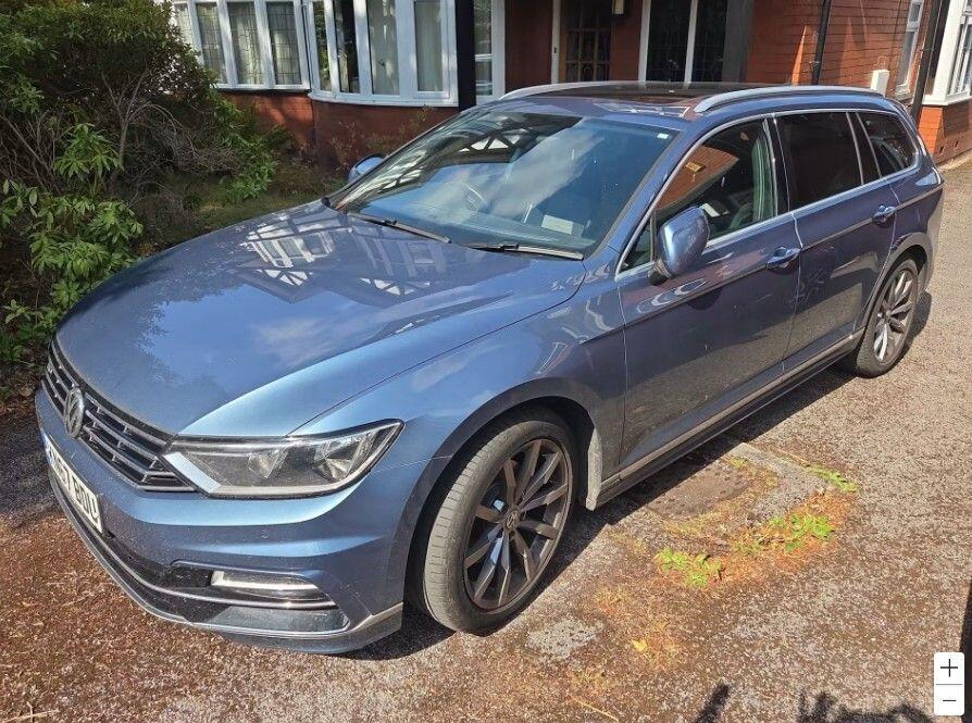 Volkswagen Passat view 2