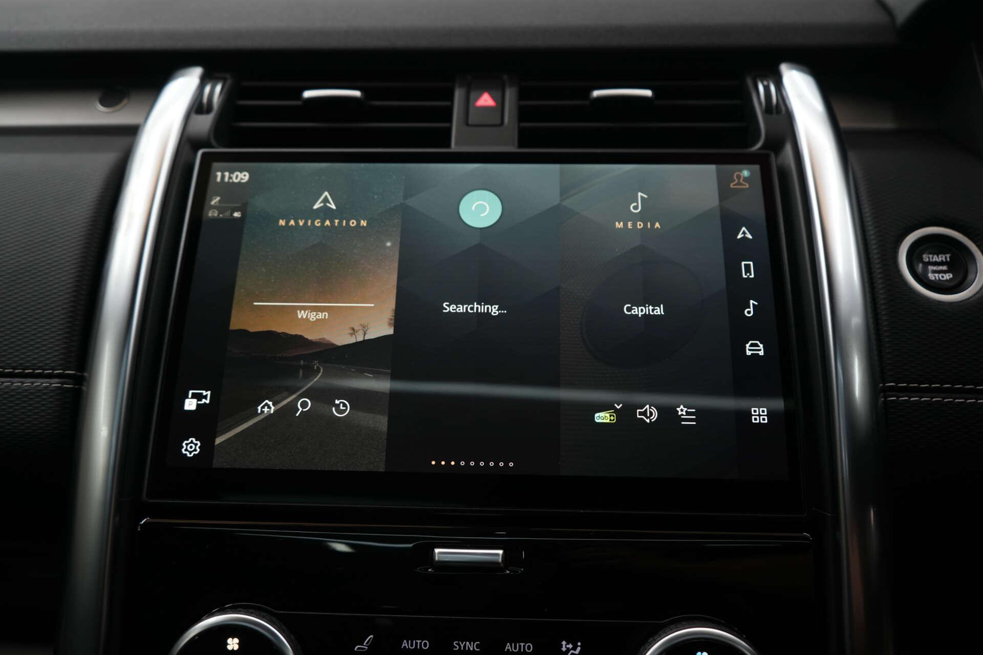 Land Rover Discovery view 30