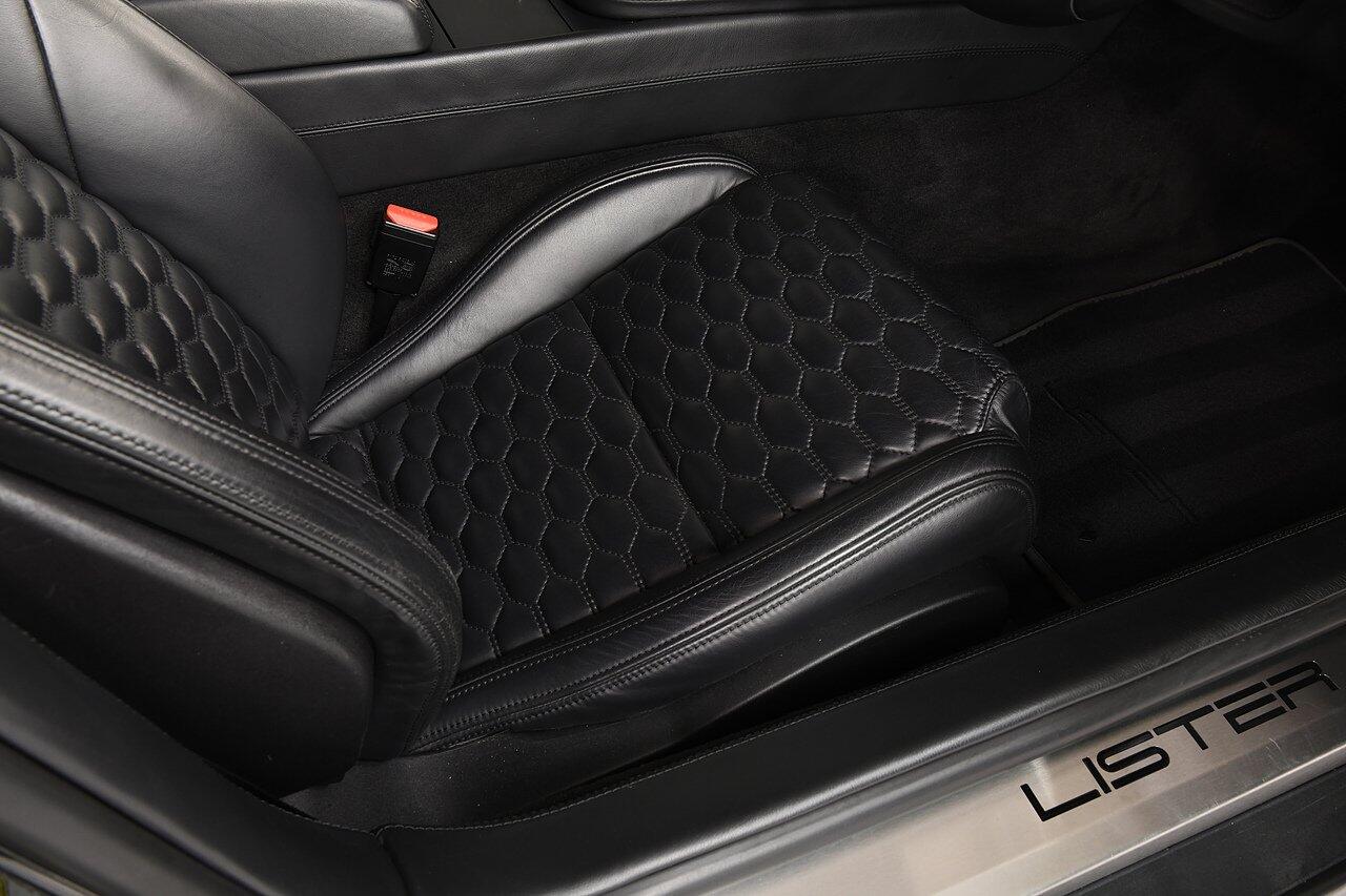 Jaguar F-Type view 11