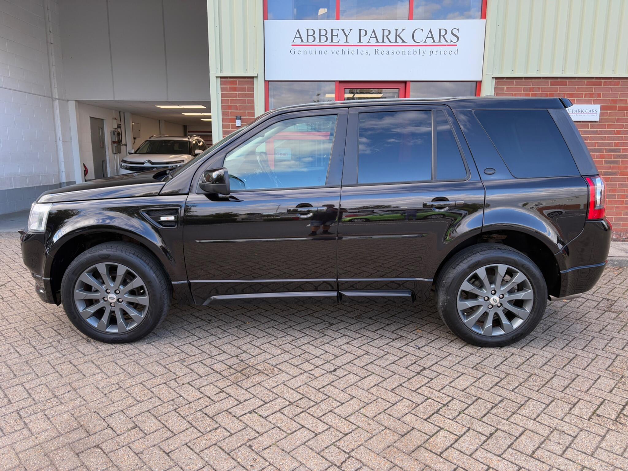Land Rover Freelander view 6
