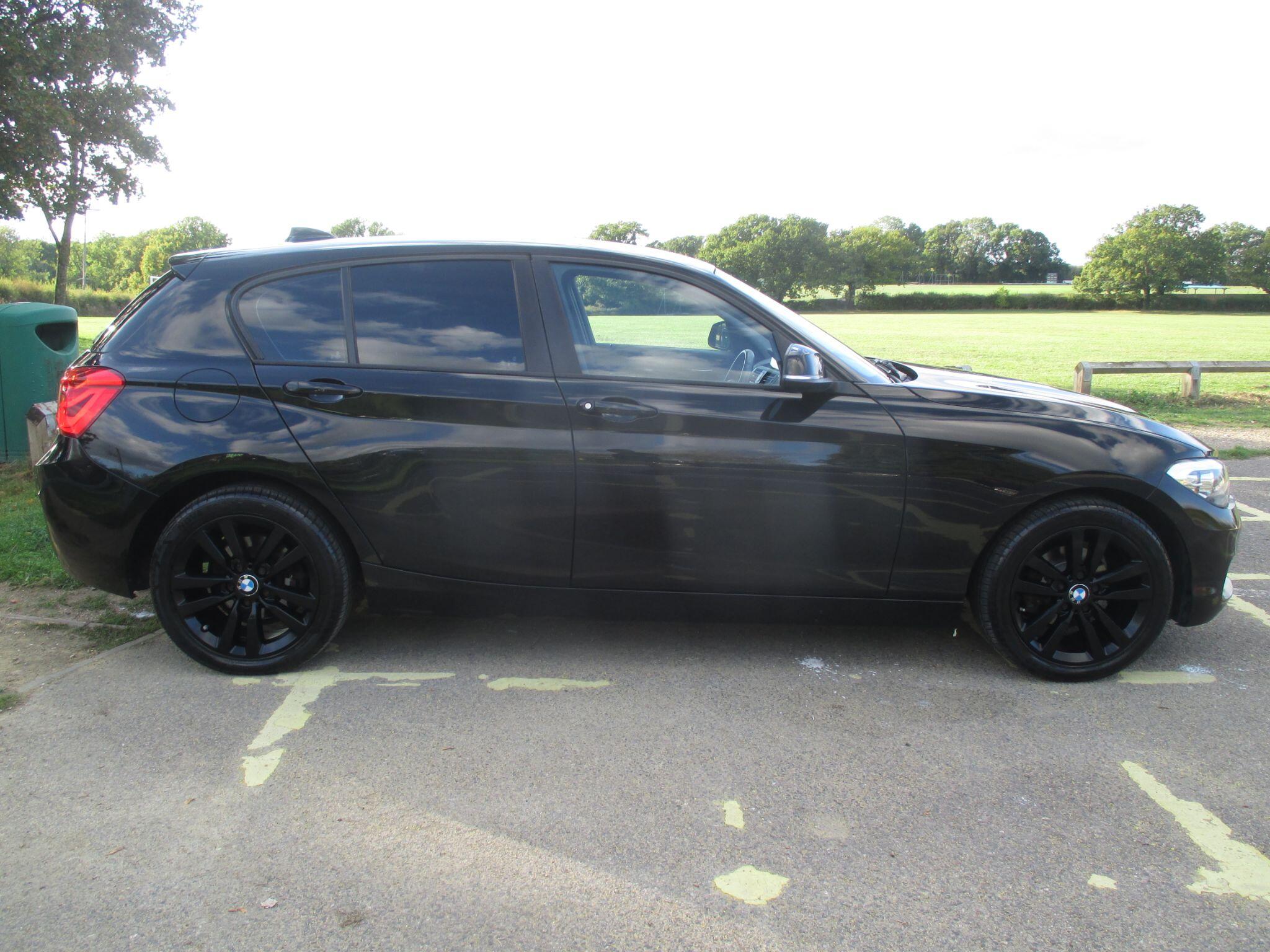 BMW 1 Series view 7
