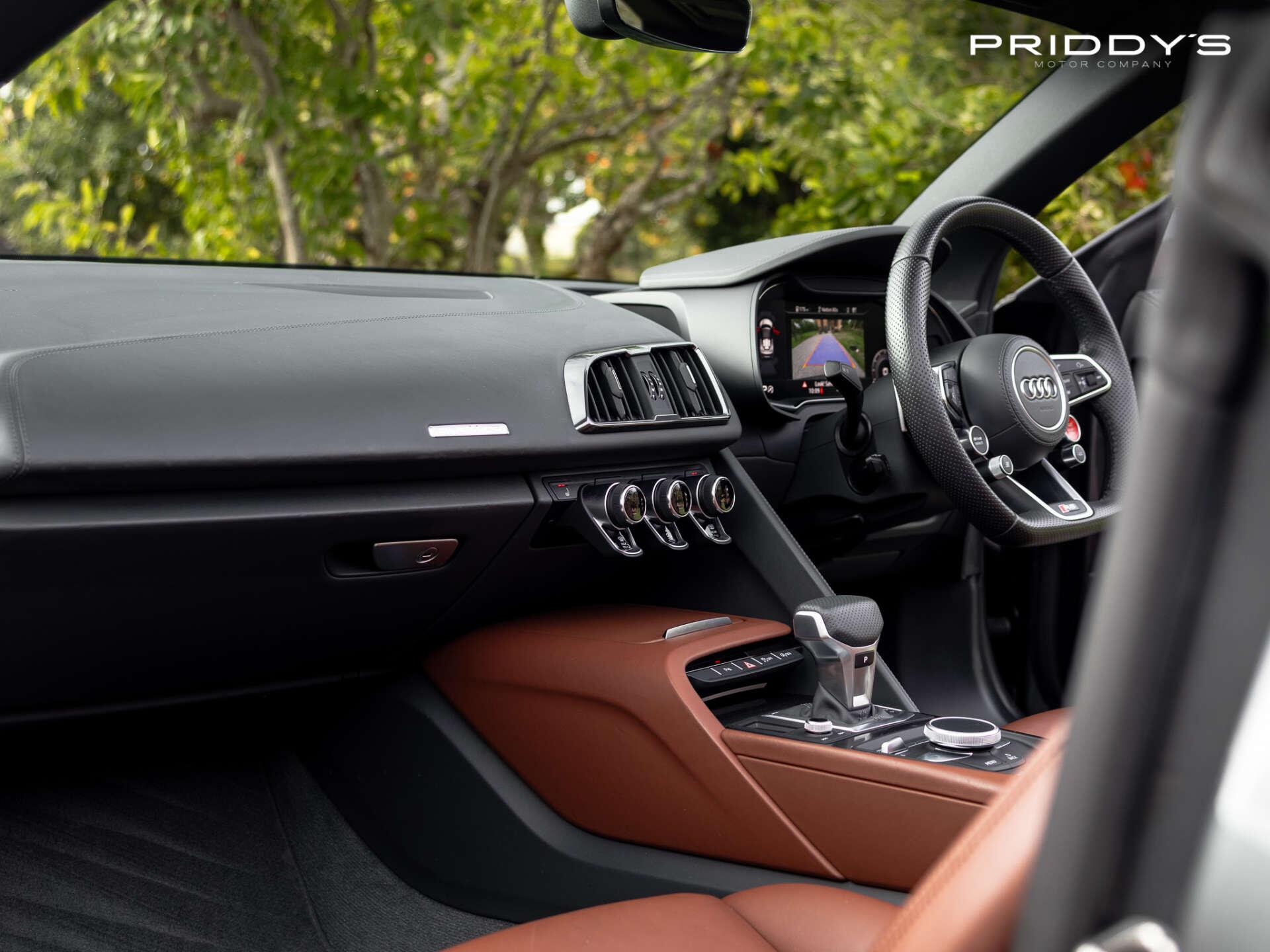 Audi R8 view 68