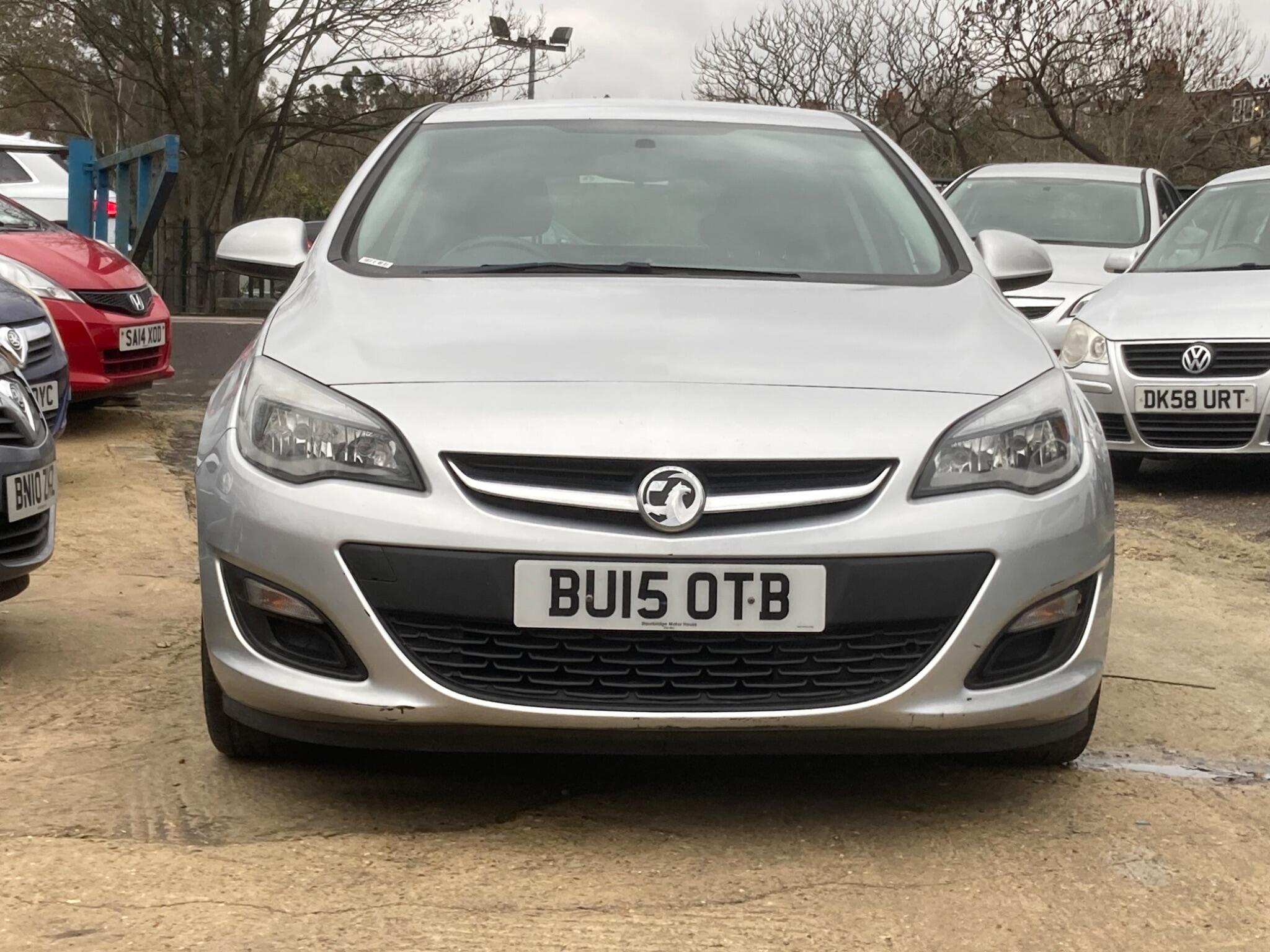 Vauxhall Astra view 13