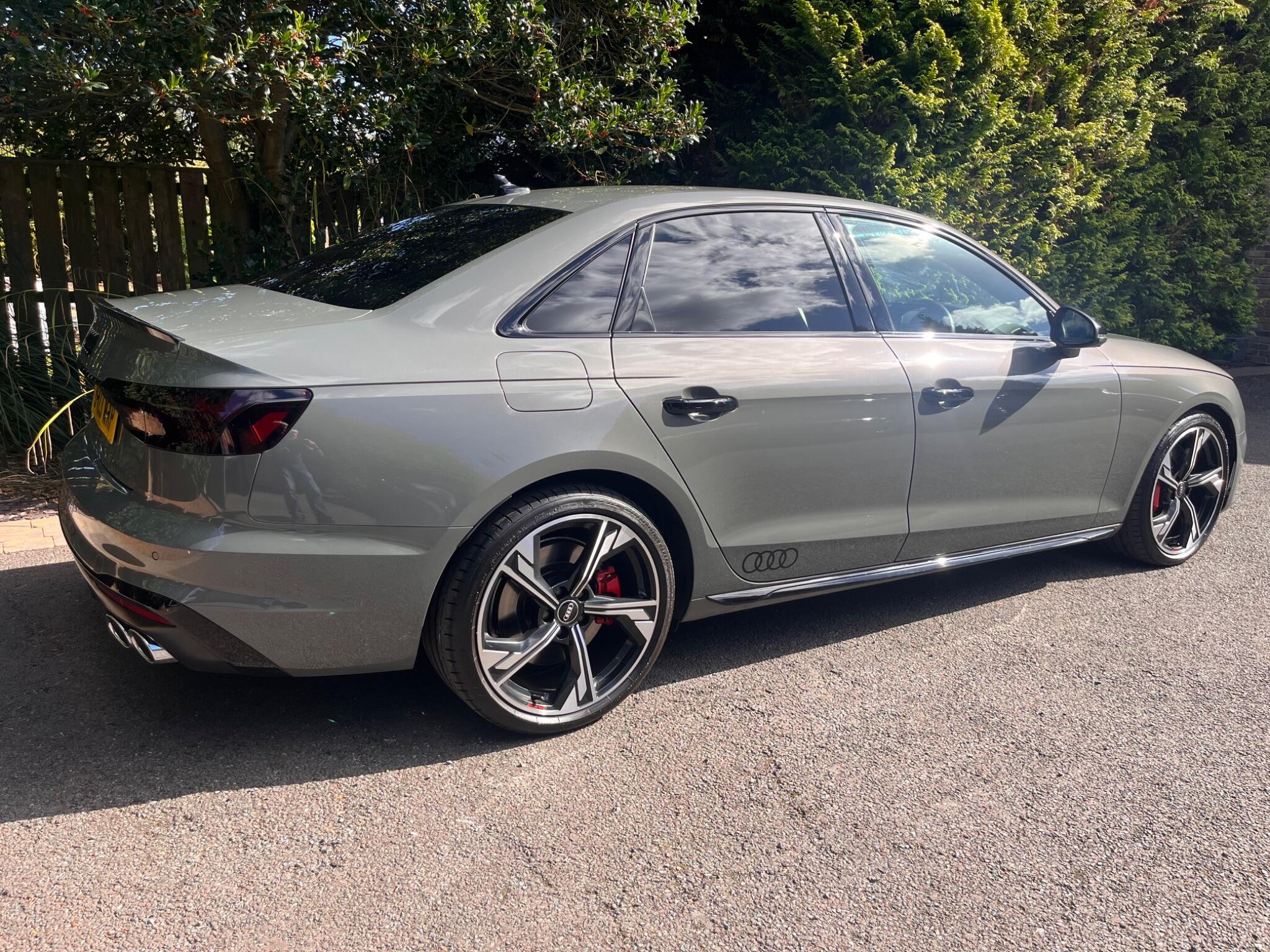 Audi S4 view 15