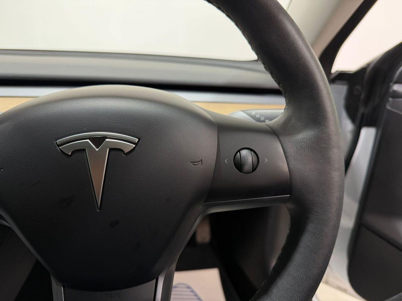 Tesla Model 3 view 21