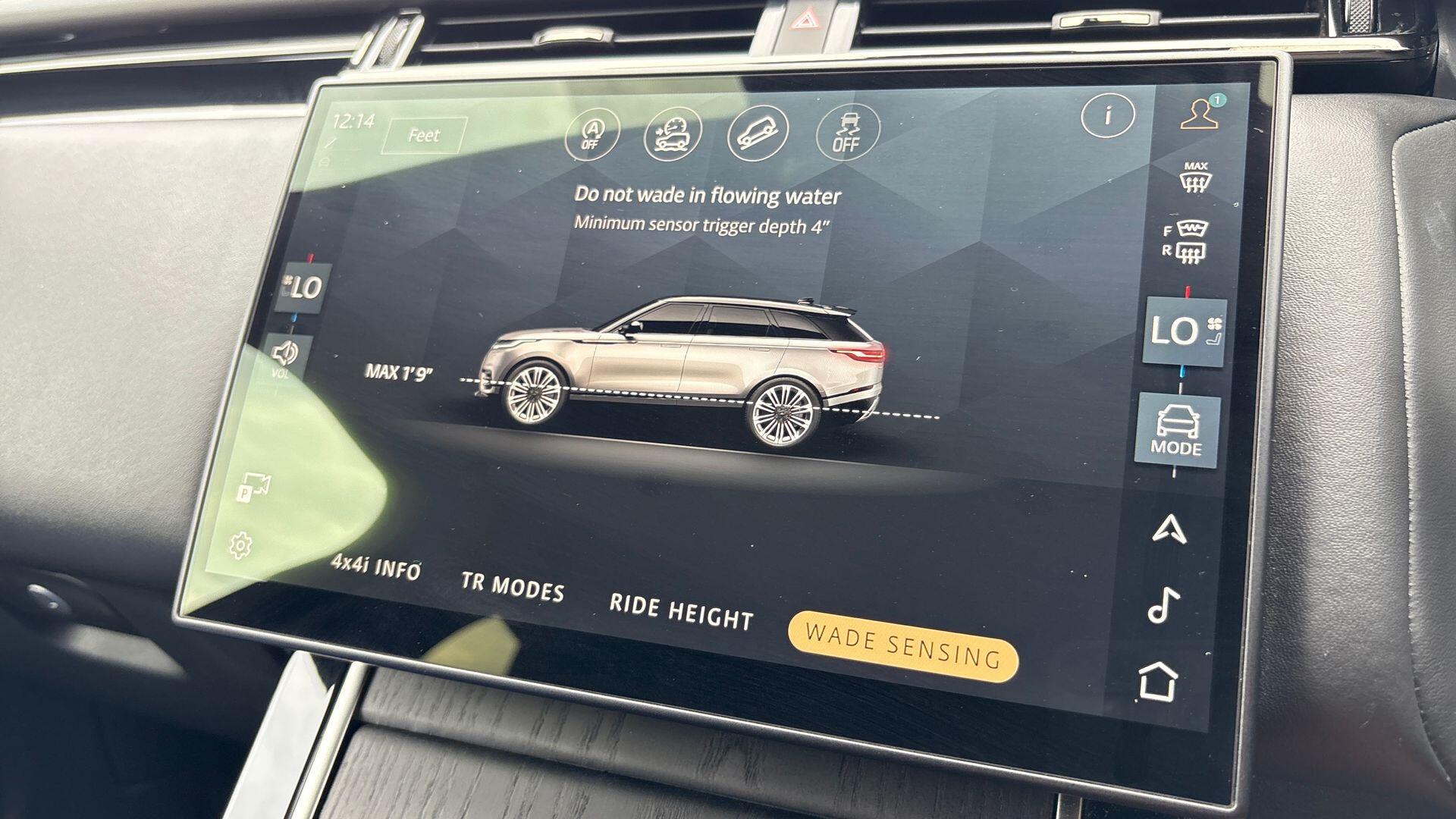 Land Rover Range Rover Velar view 41