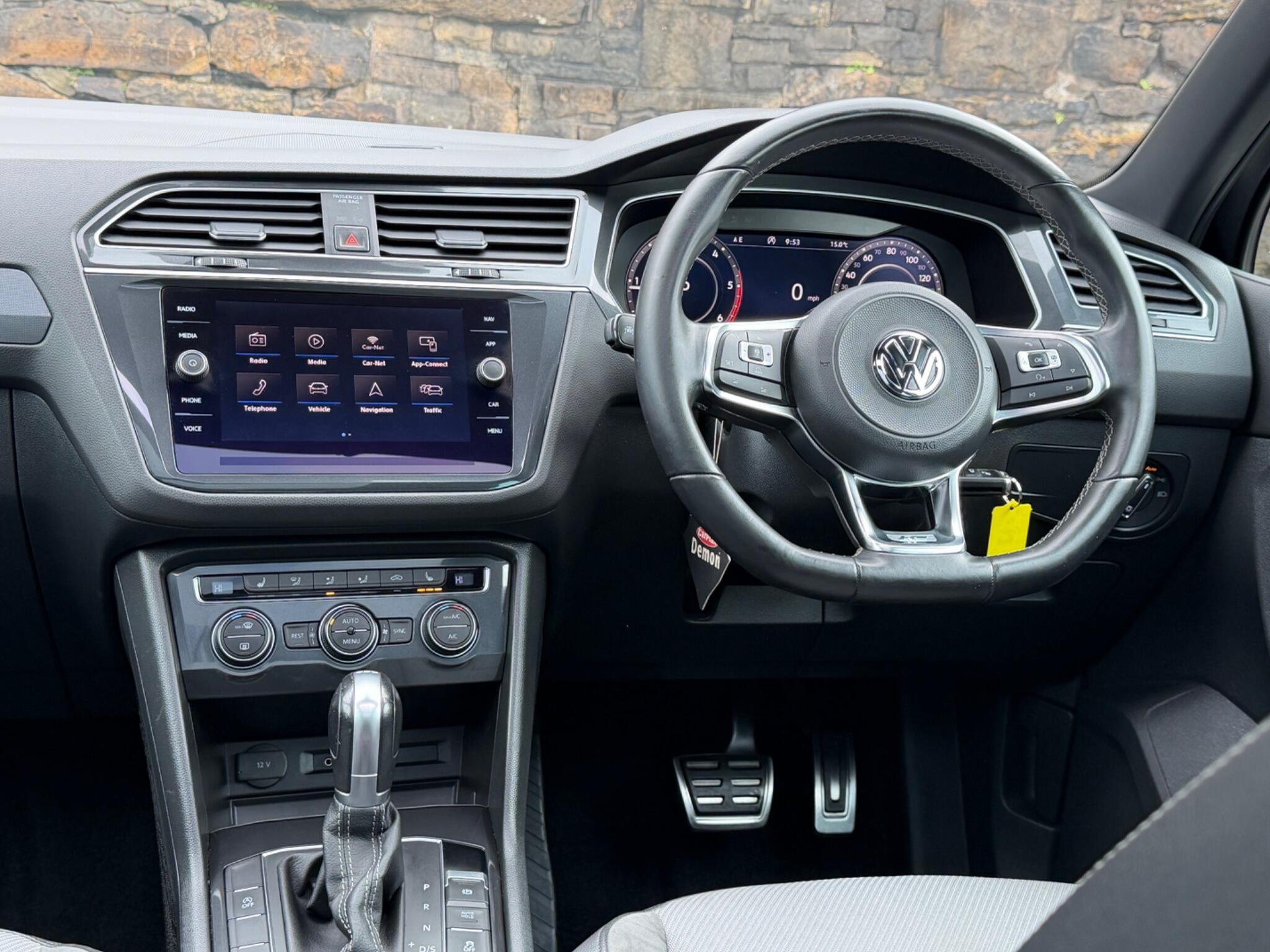 Volkswagen Tiguan view 27