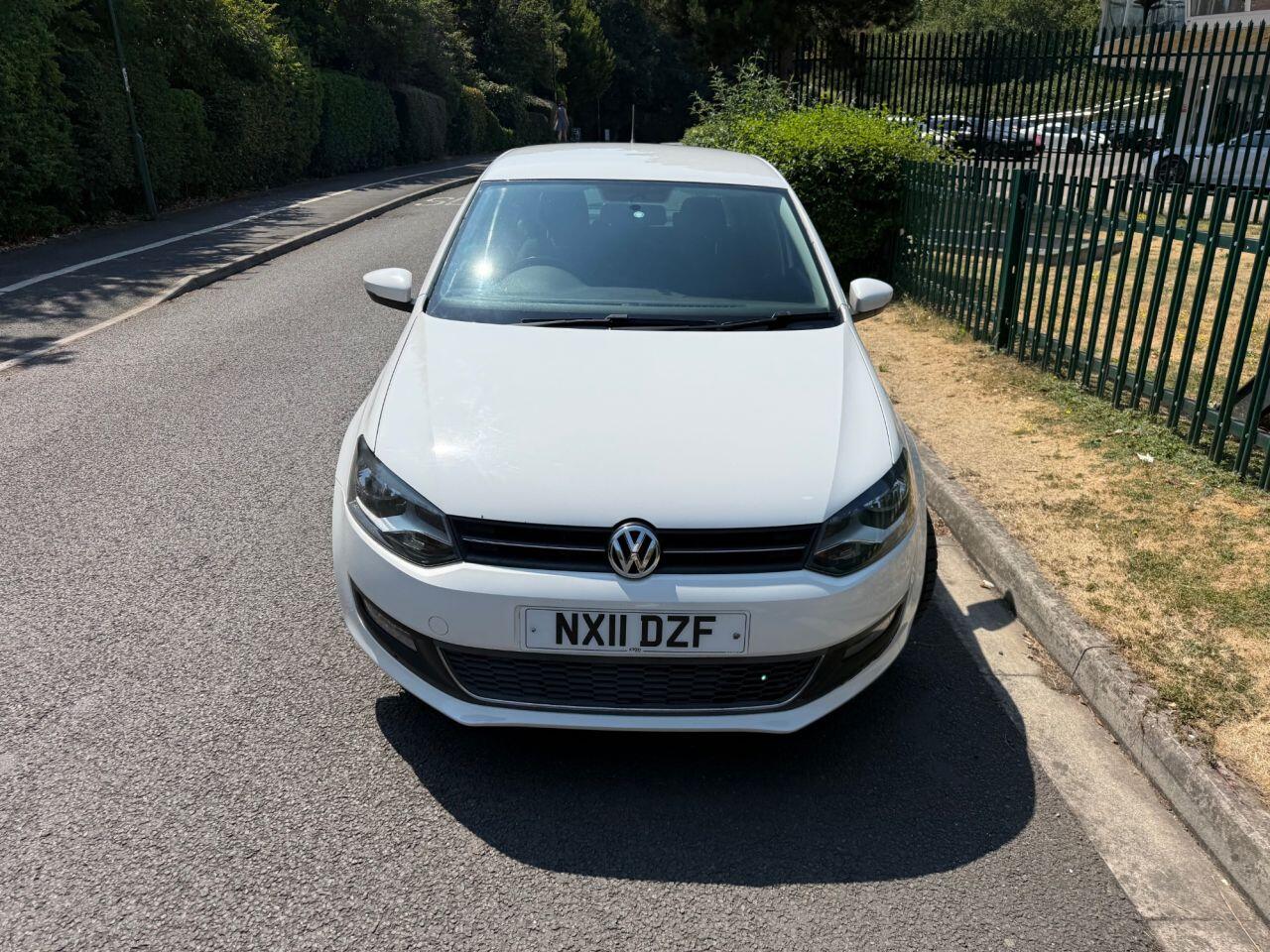 Volkswagen Polo view 4