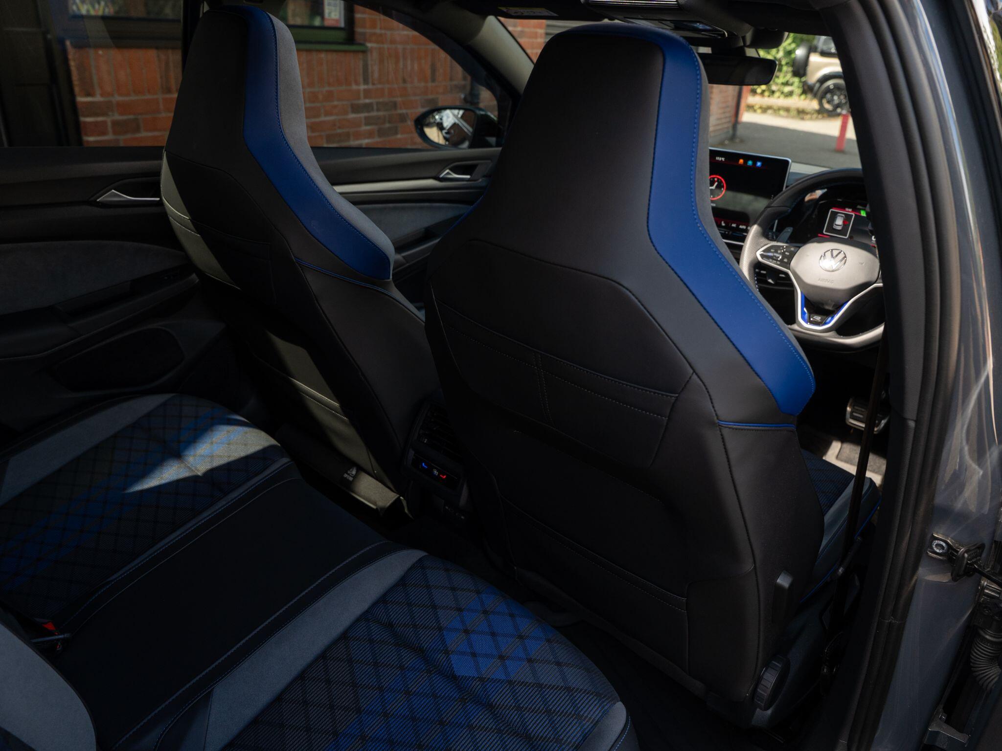 Volkswagen Golf view 53