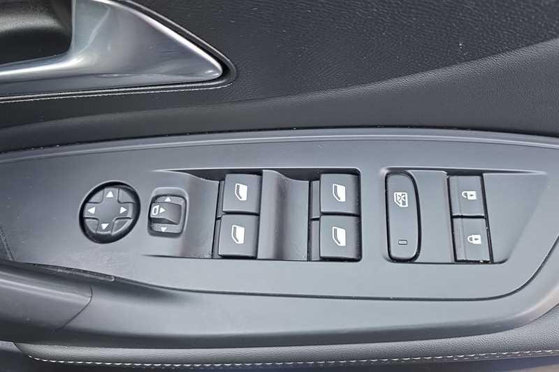 Peugeot 308 view 16