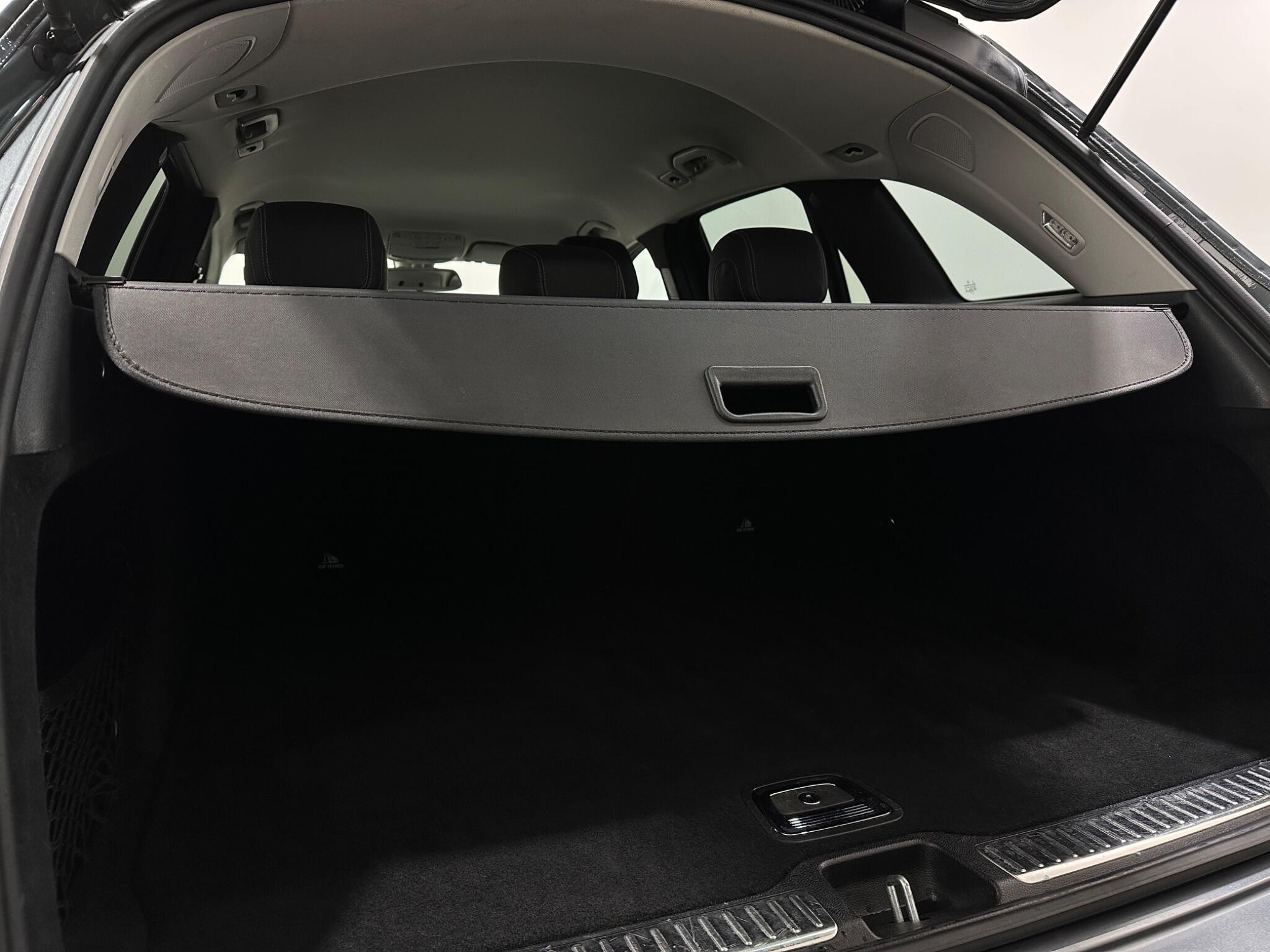 Mercedes-Benz GLC view 47