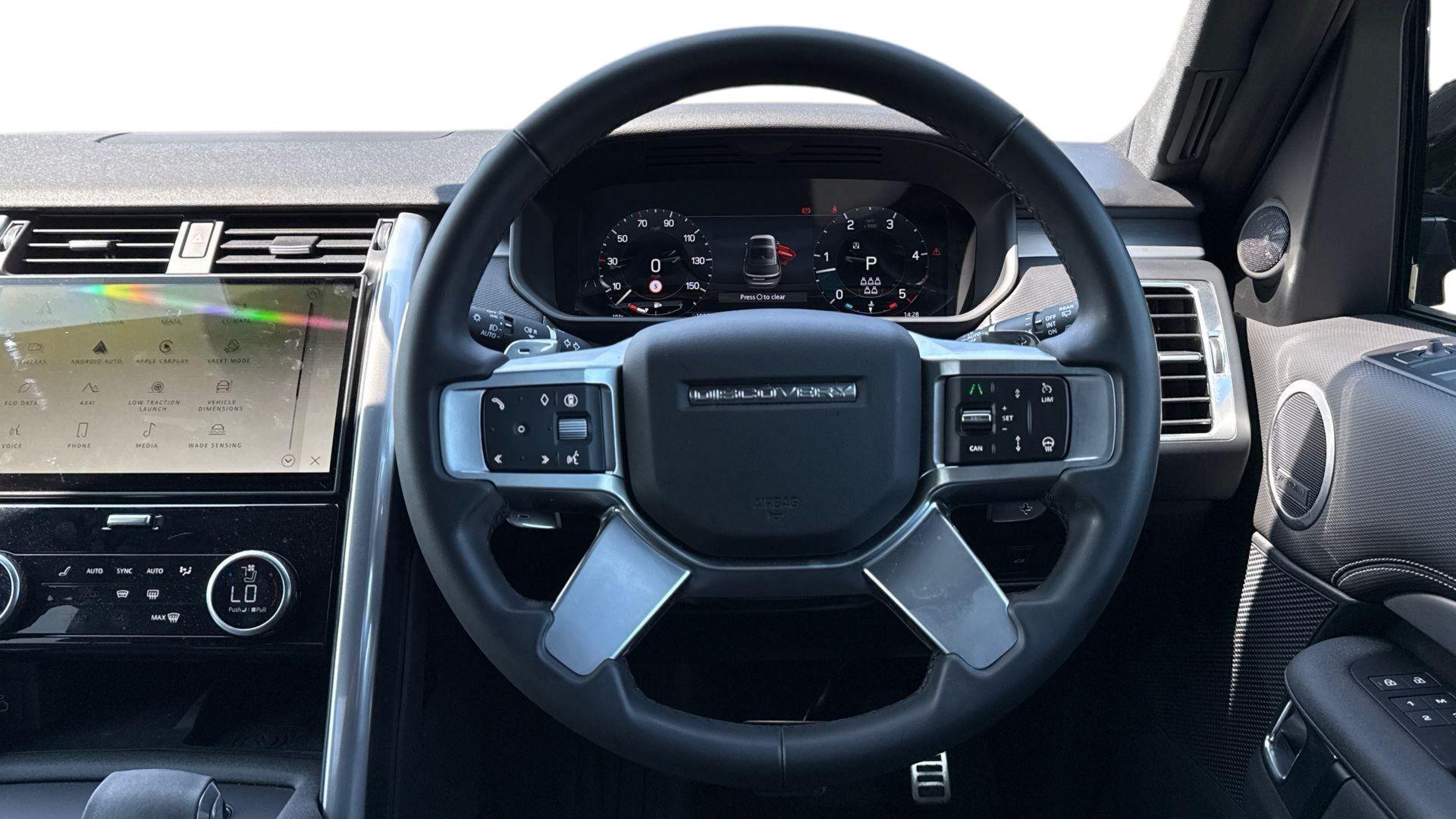 Land Rover Discovery view 15