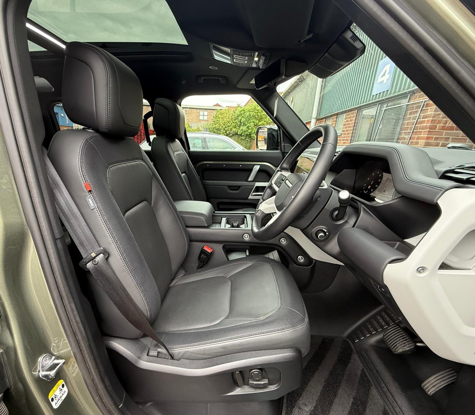 Land Rover Defender view 44