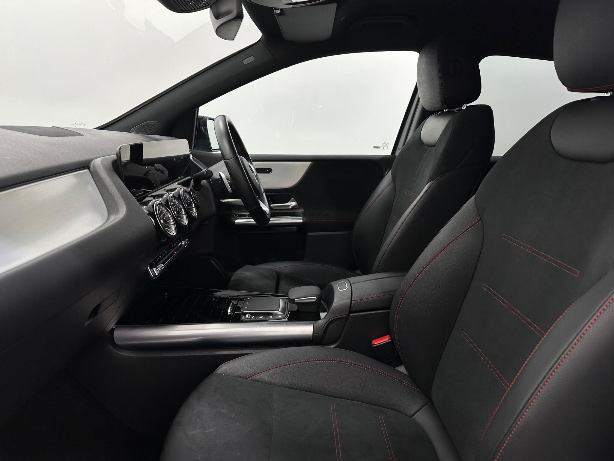 Mercedes-Benz B-Class view 37