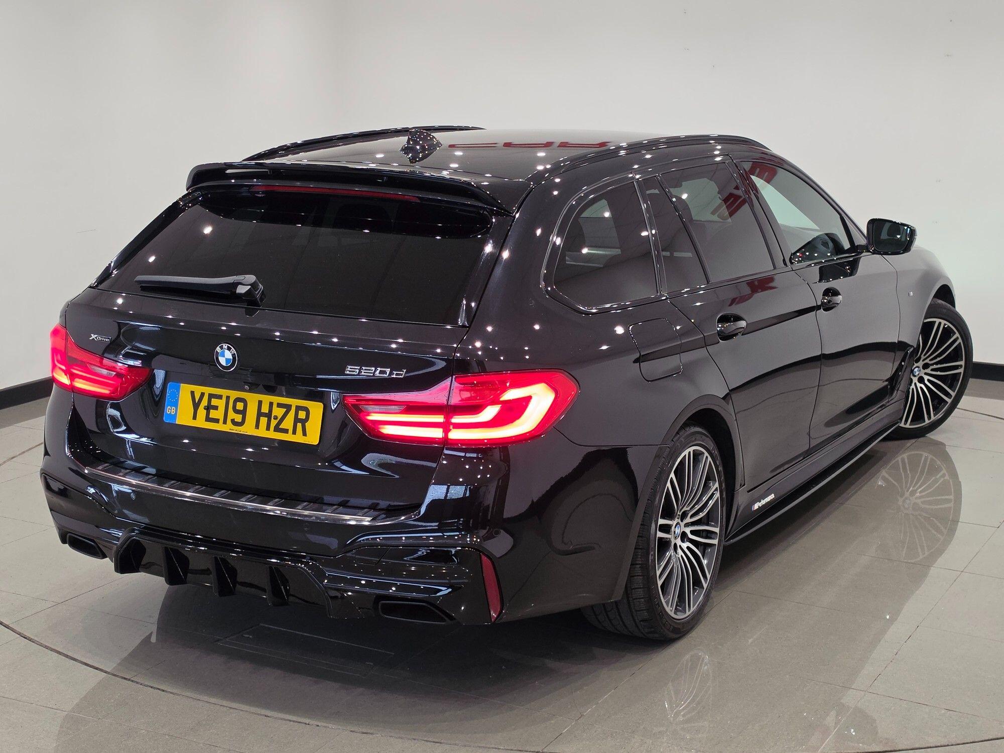 BMW 5 Series view 6