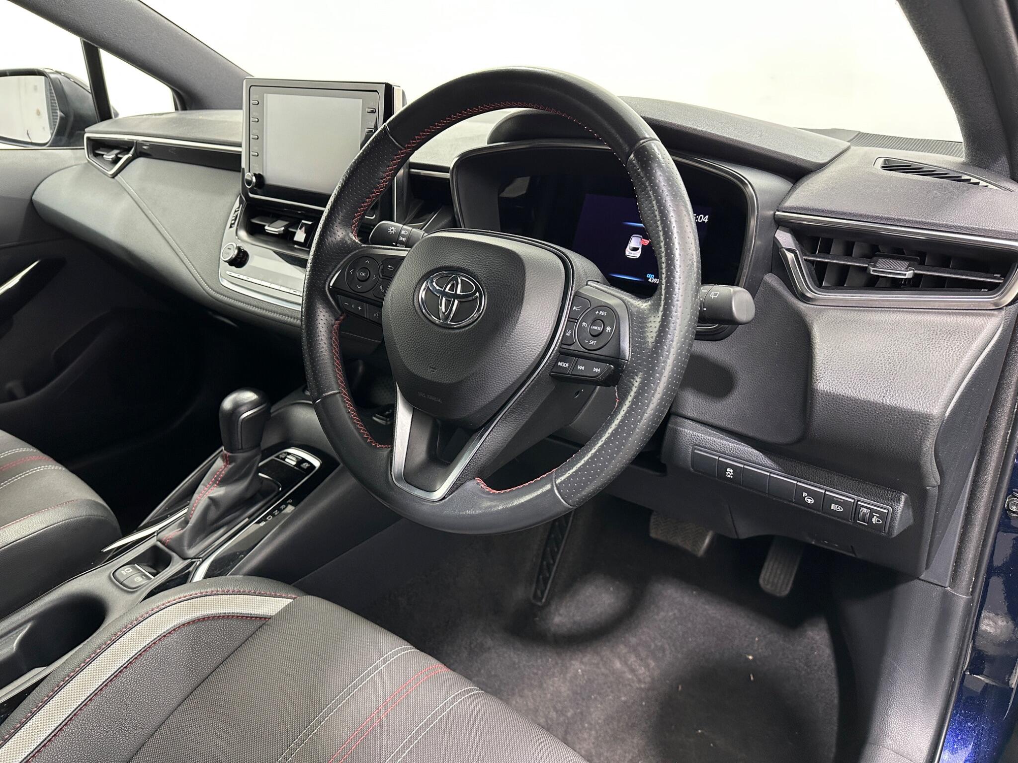 Toyota Corolla view 11