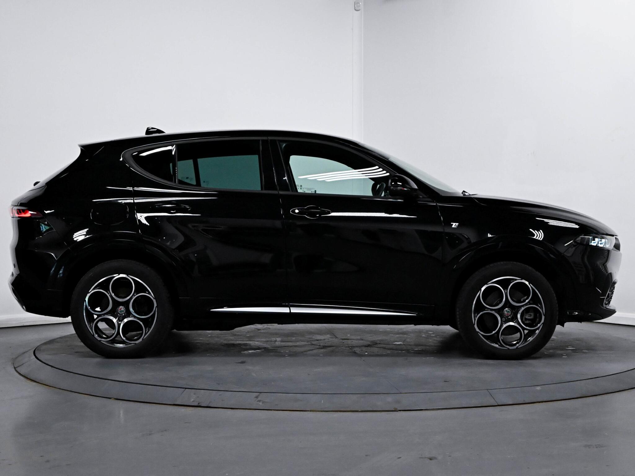 Alfa Romeo Tonale view 19