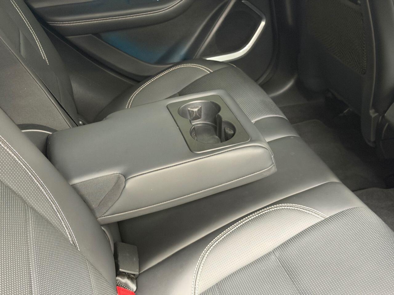 Jaguar I-Pace view 42