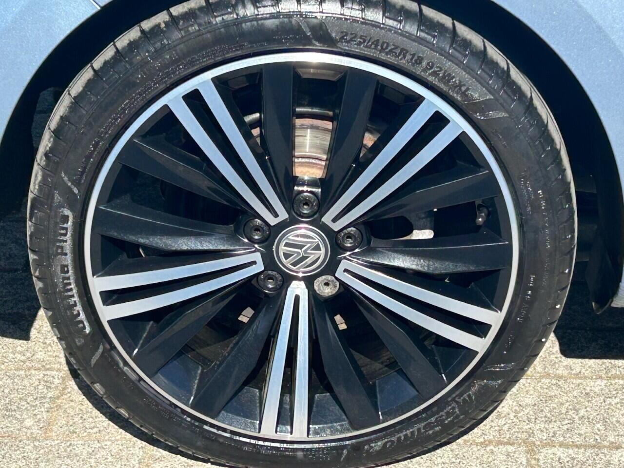 Volkswagen Golf view 39