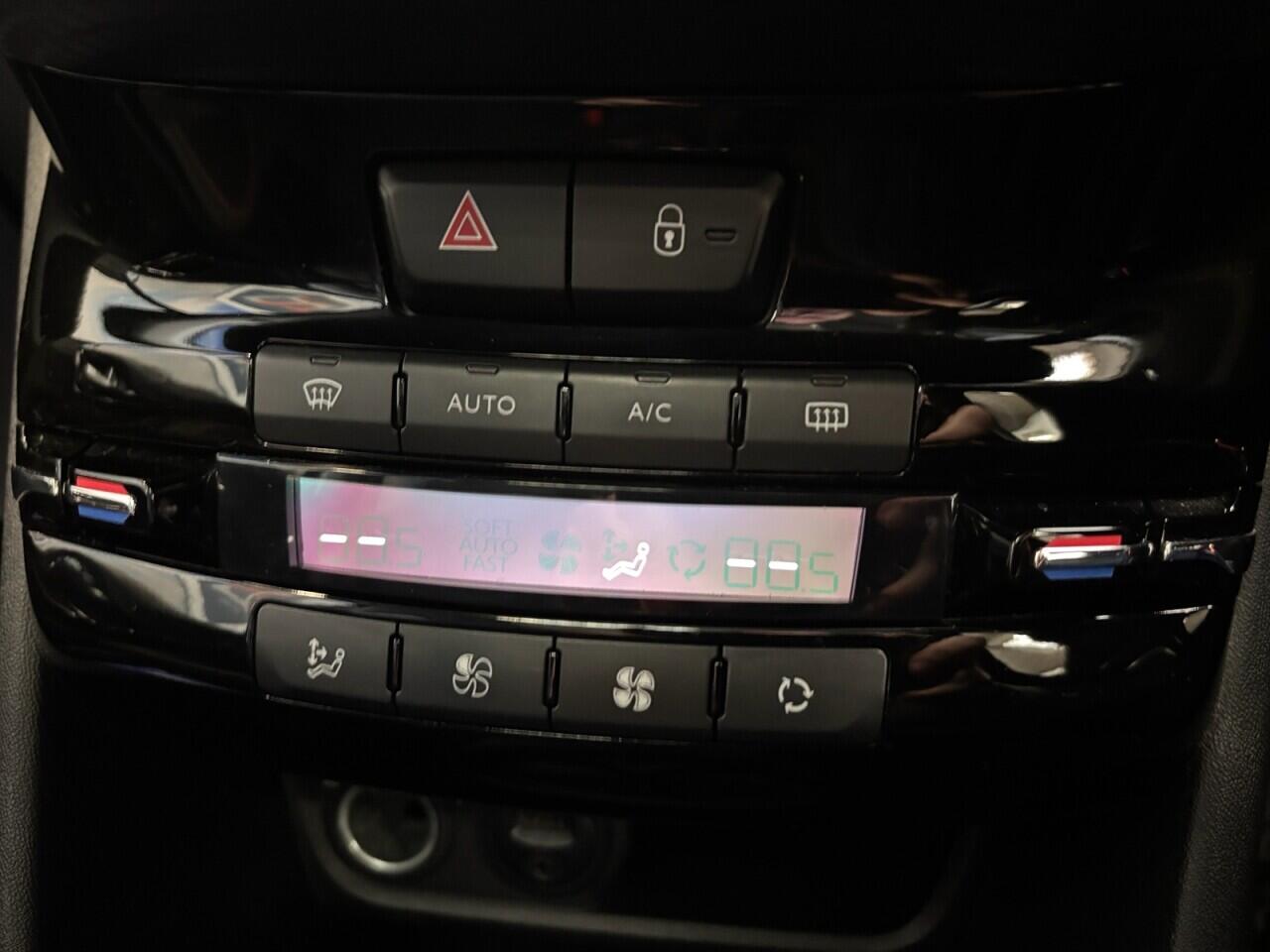 Peugeot 2008 view 33