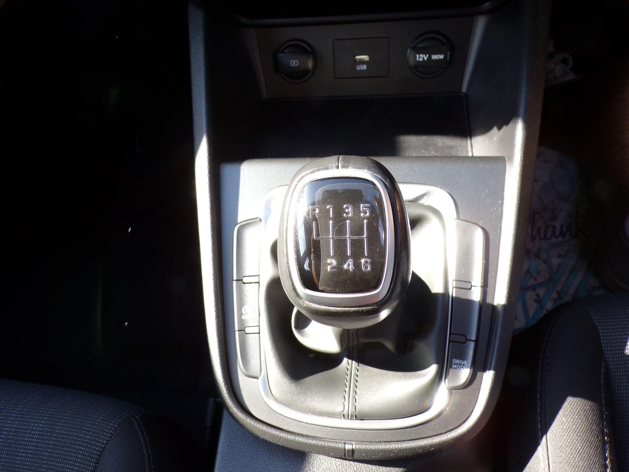 Hyundai Kona view 21