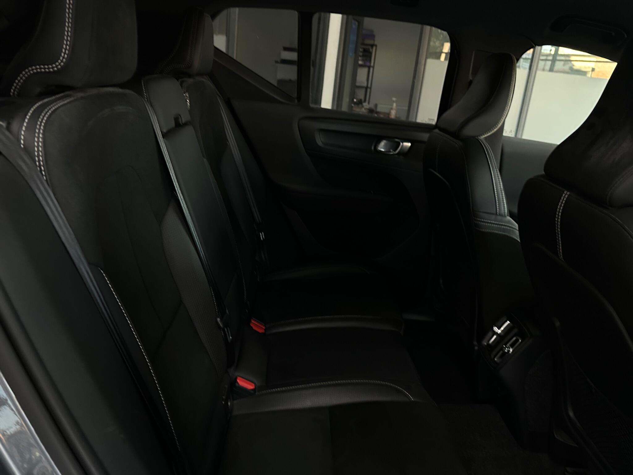Volvo XC40 view 33