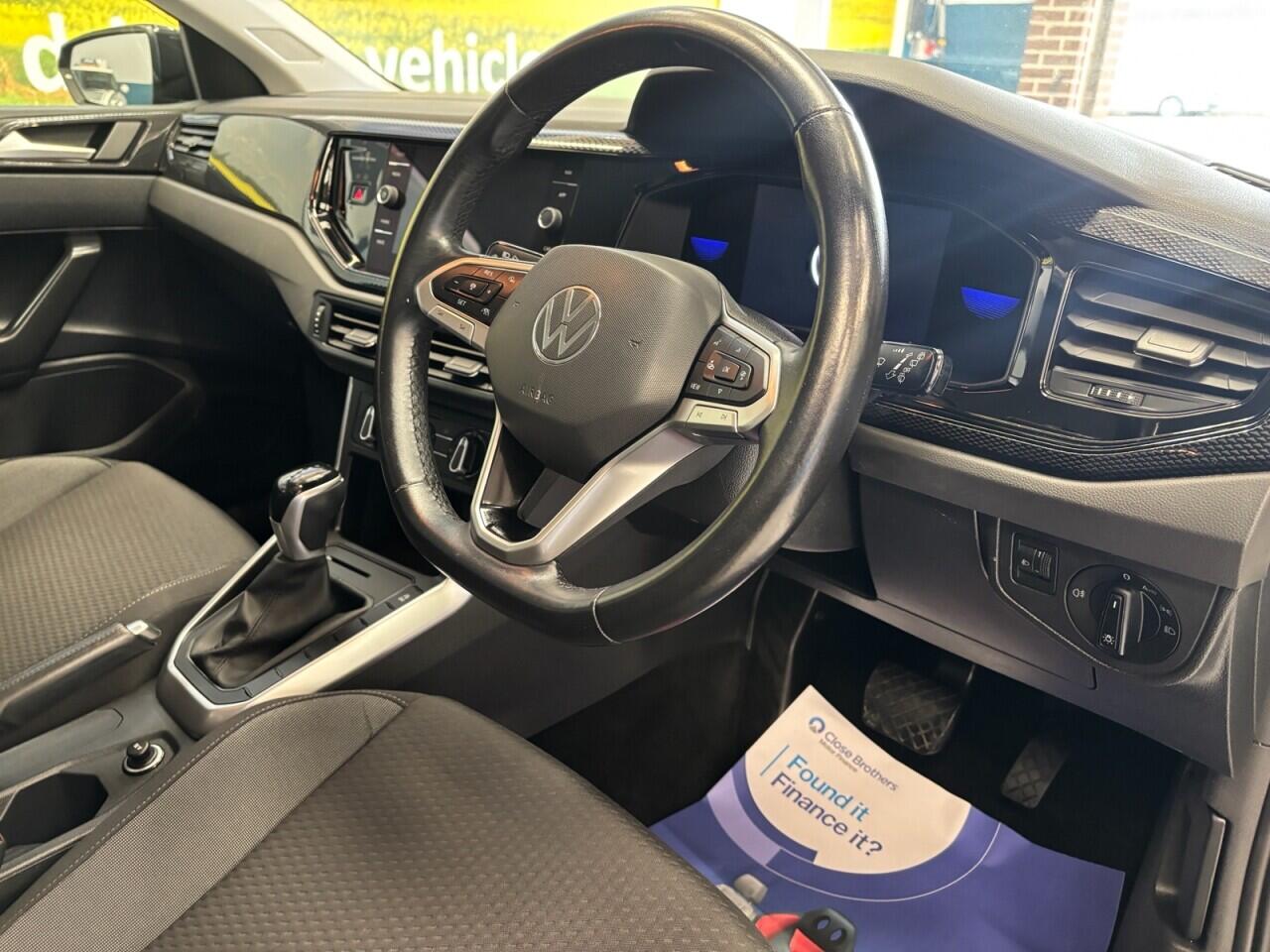 Volkswagen Polo view 11