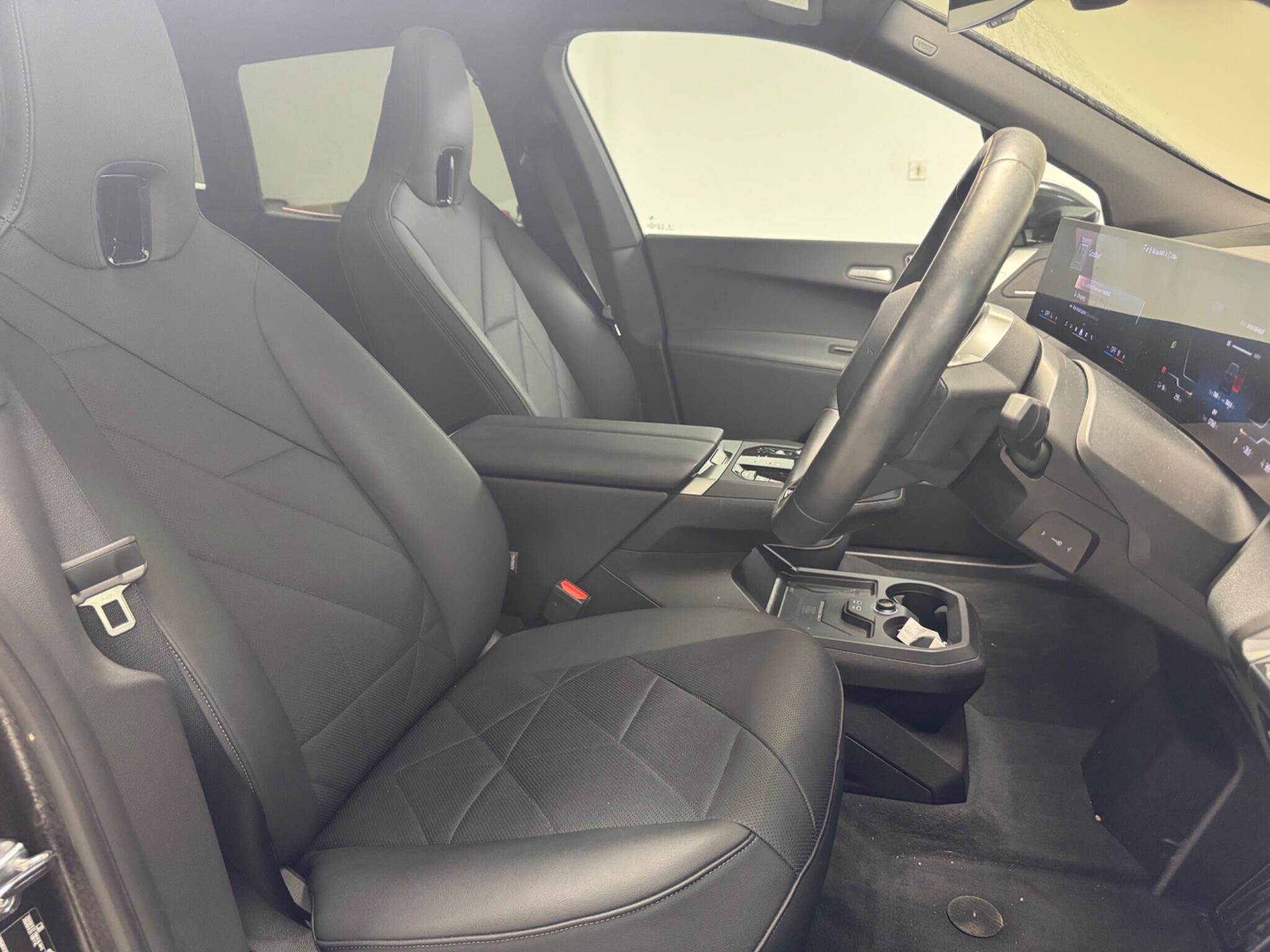 BMW Ix view 10