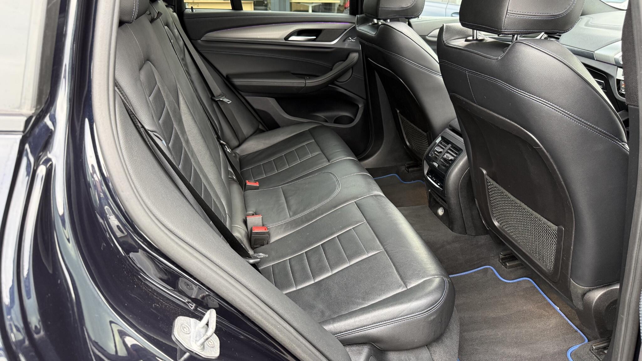 BMW X4 view 34