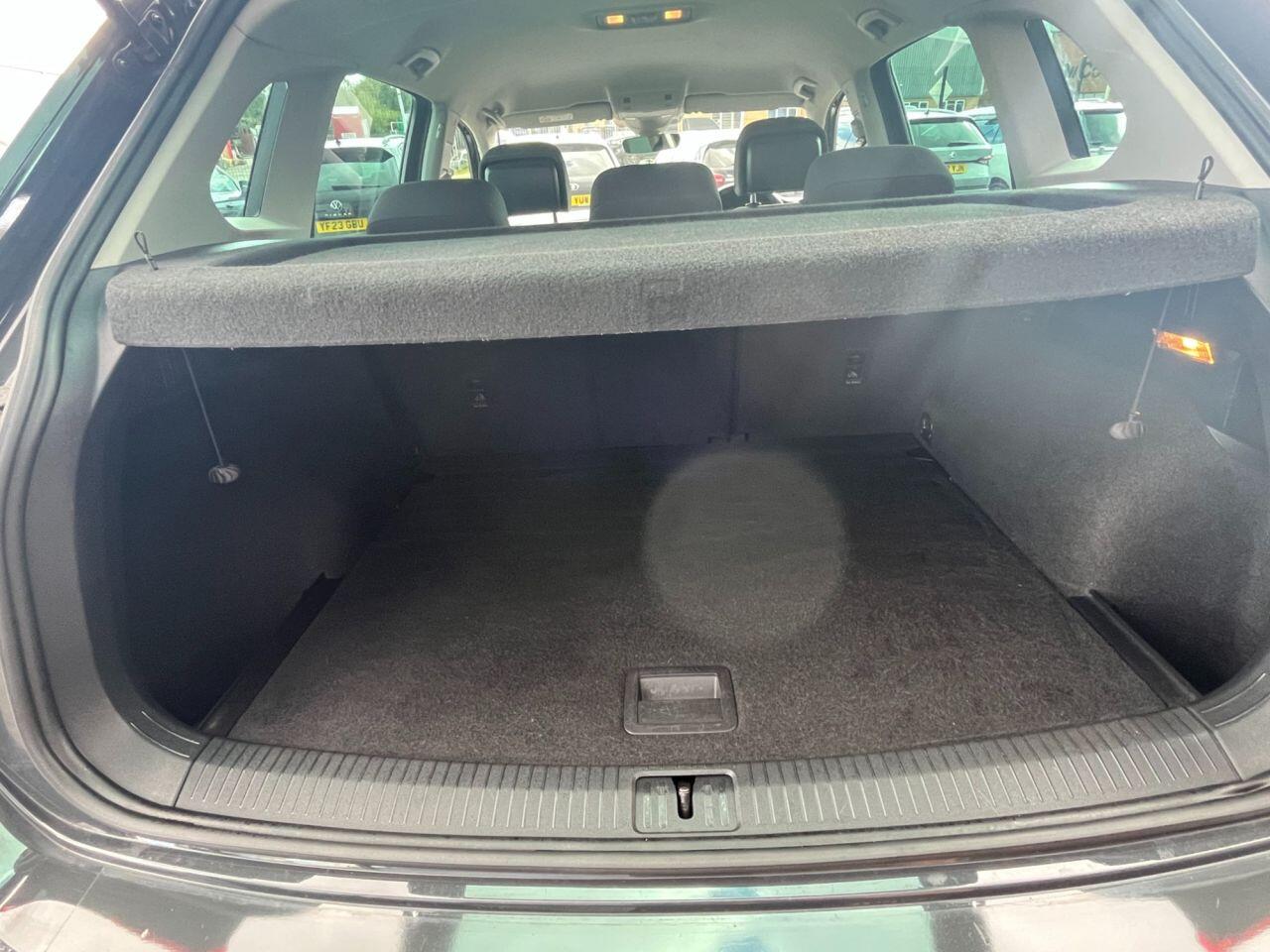 Volkswagen Tiguan view 15