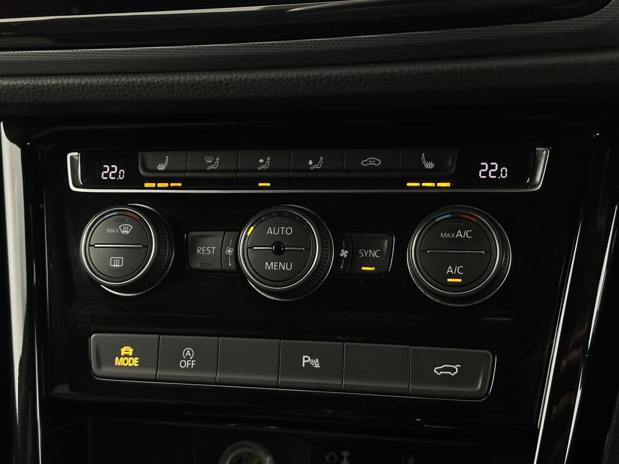 Volkswagen Touran view 21