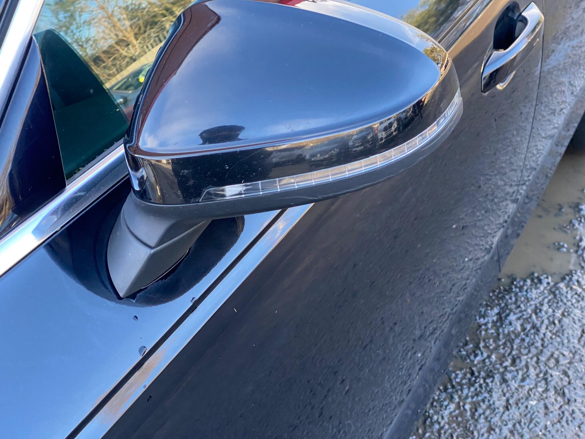 Audi A4 view 14