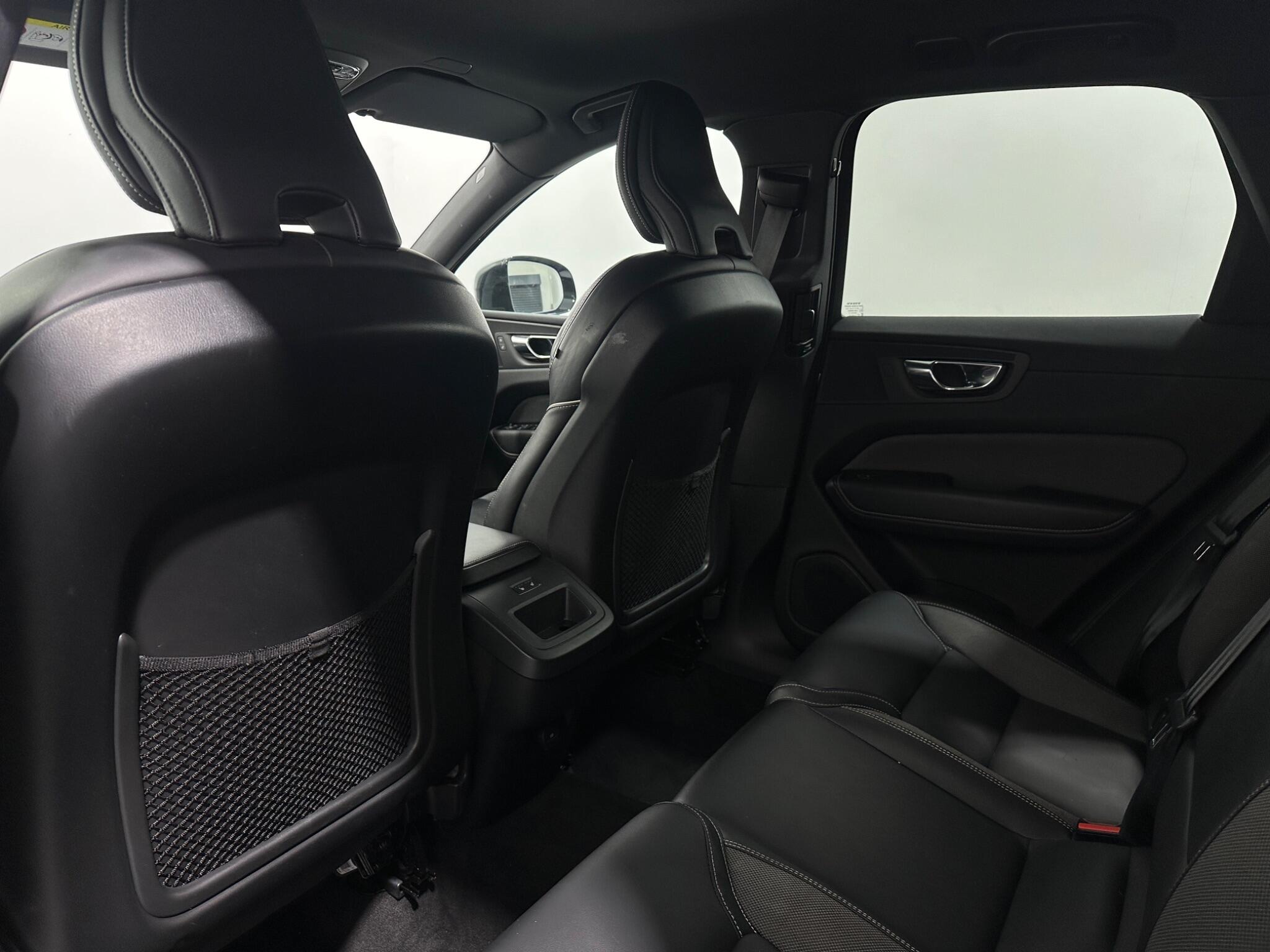 Volvo XC60 view 36