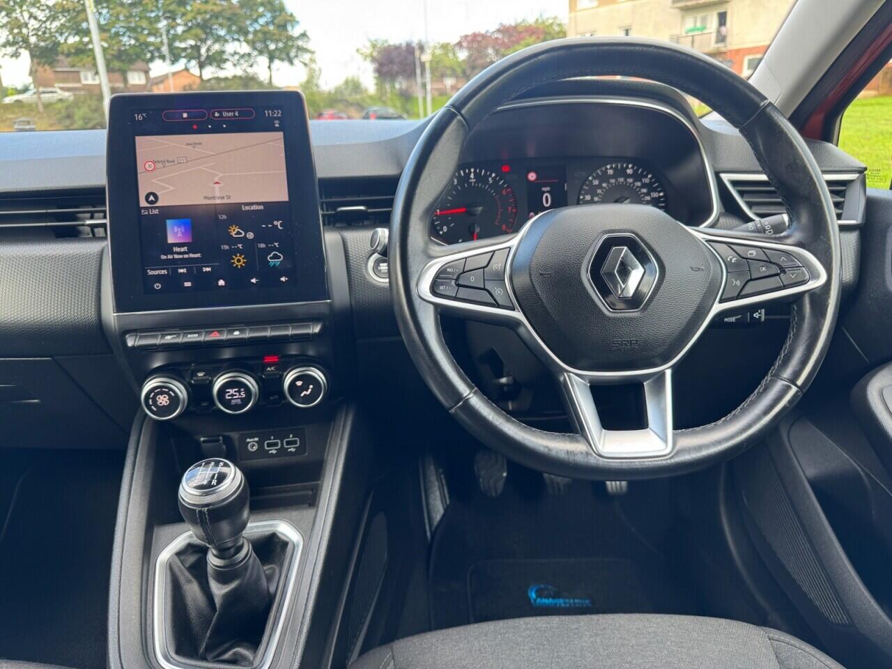 Renault Clio view 20
