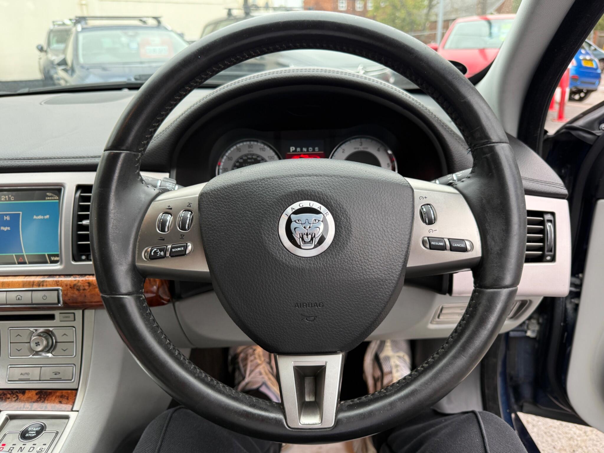 Jaguar XF - Image 57
