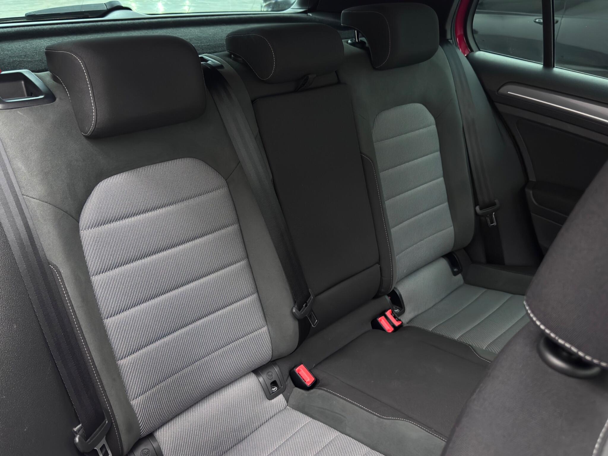 Volkswagen Golf view 62