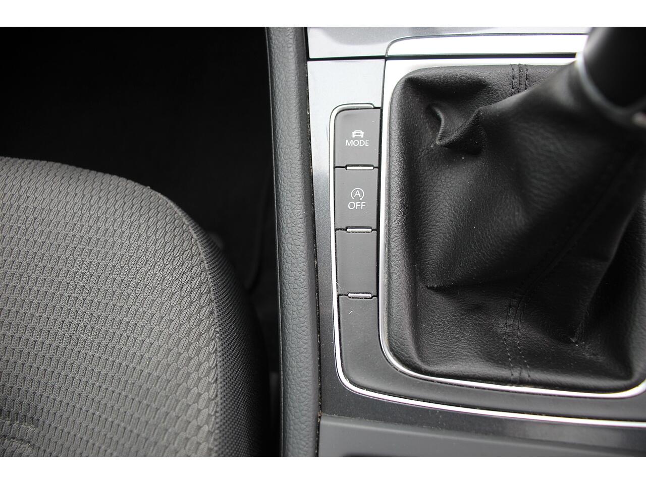 Volkswagen Golf view 27