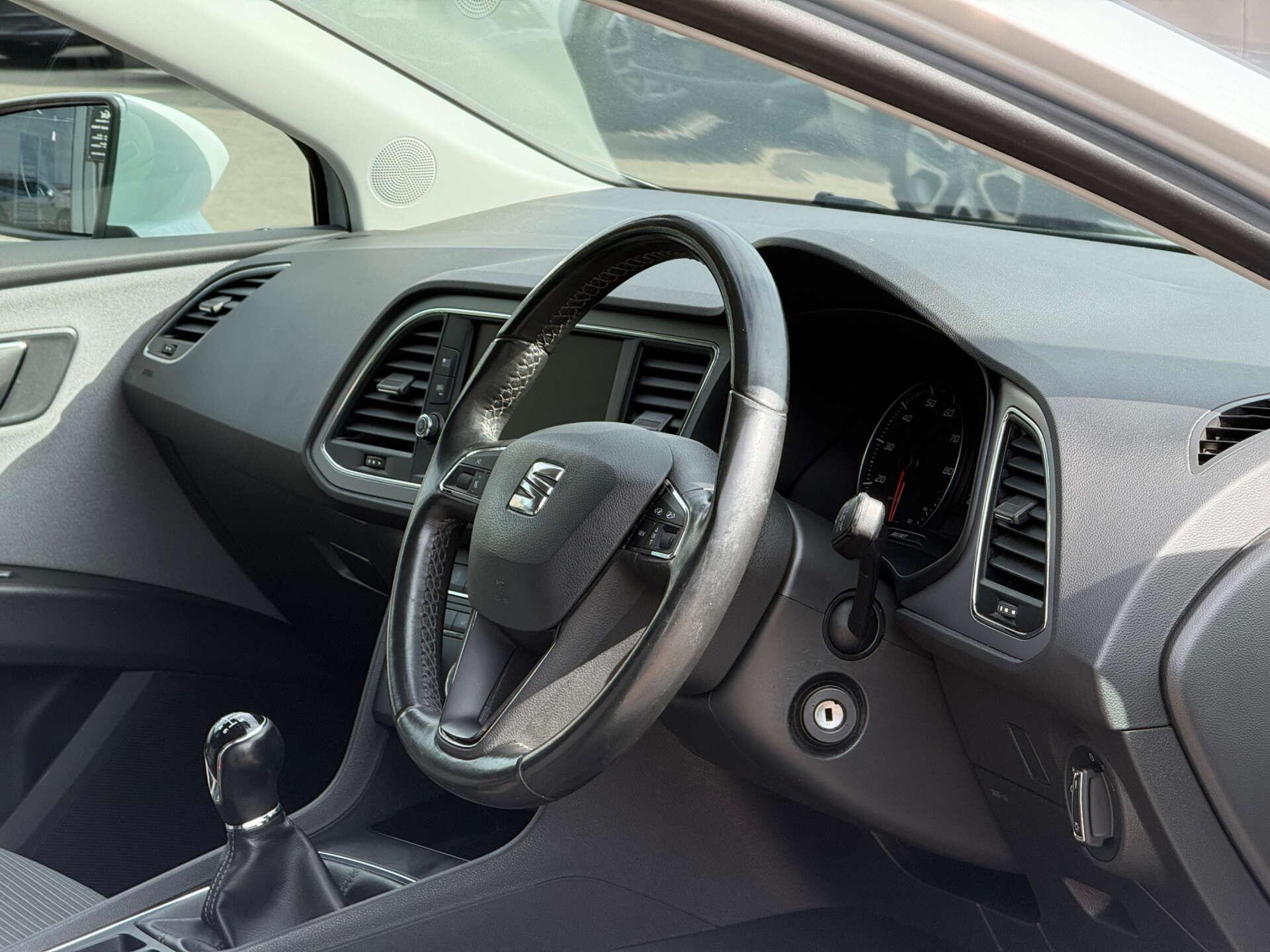 Seat Leon view 45