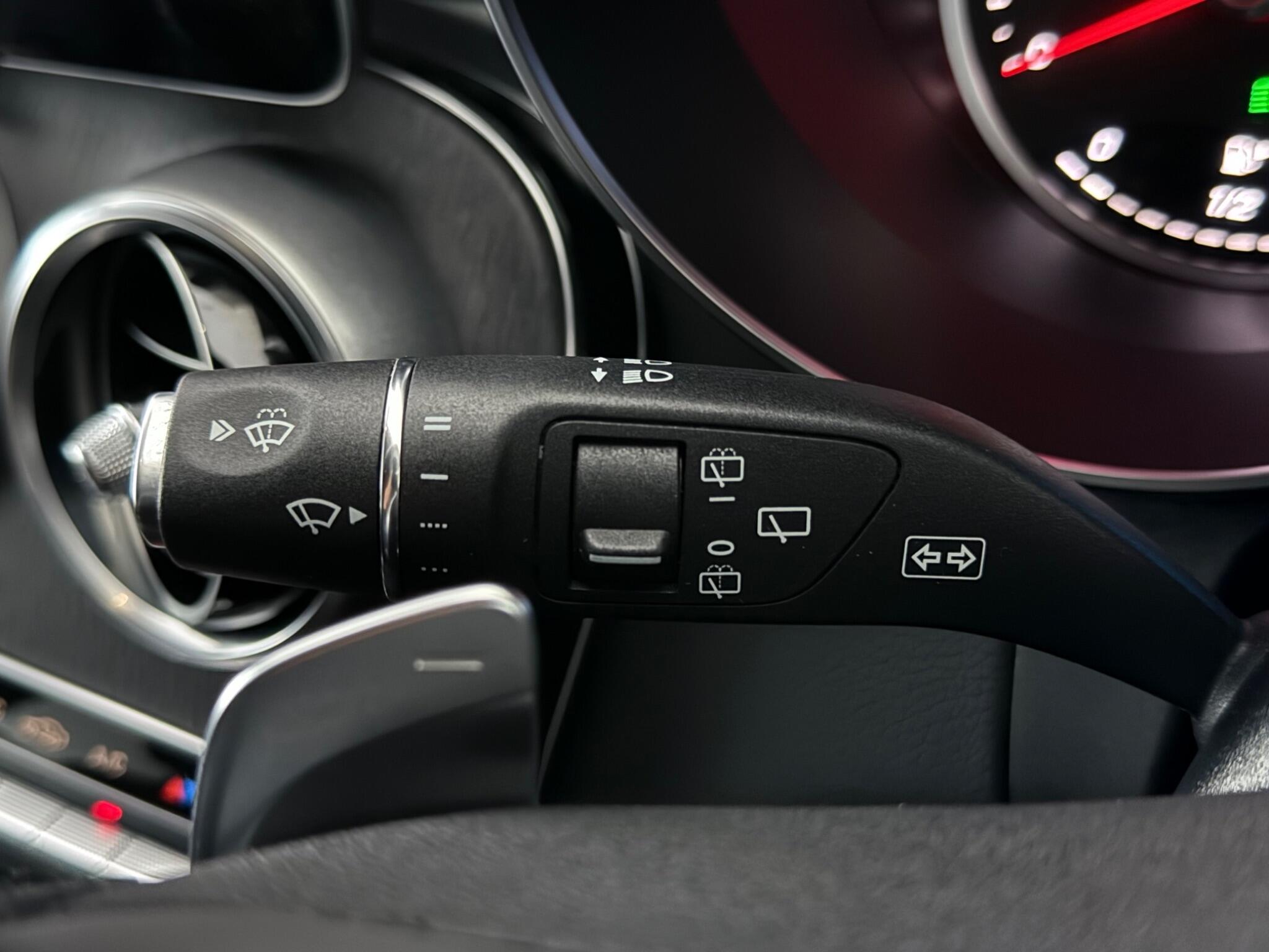 Mercedes-Benz GLC view 18