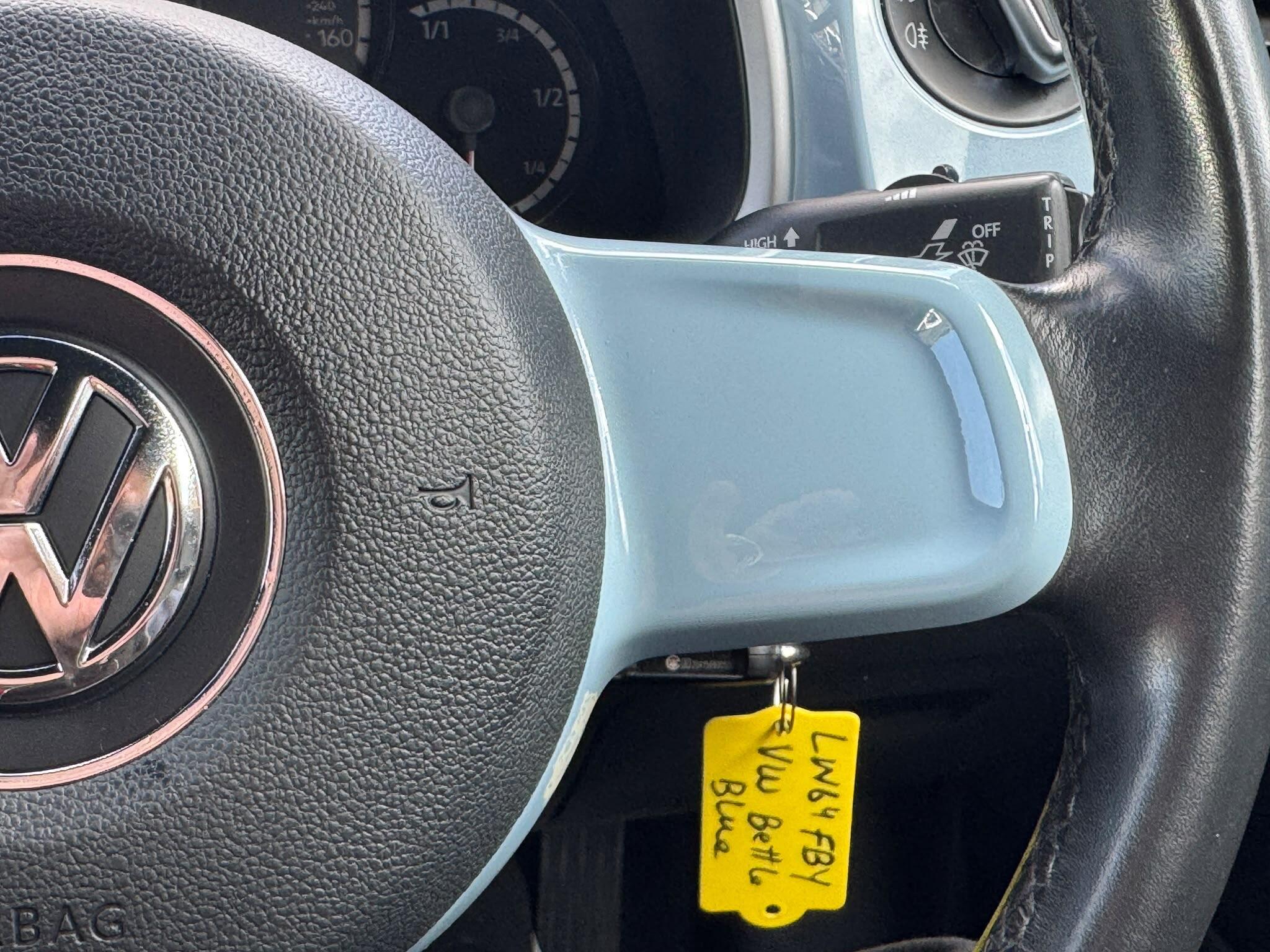 Volkswagen Beetle view 22