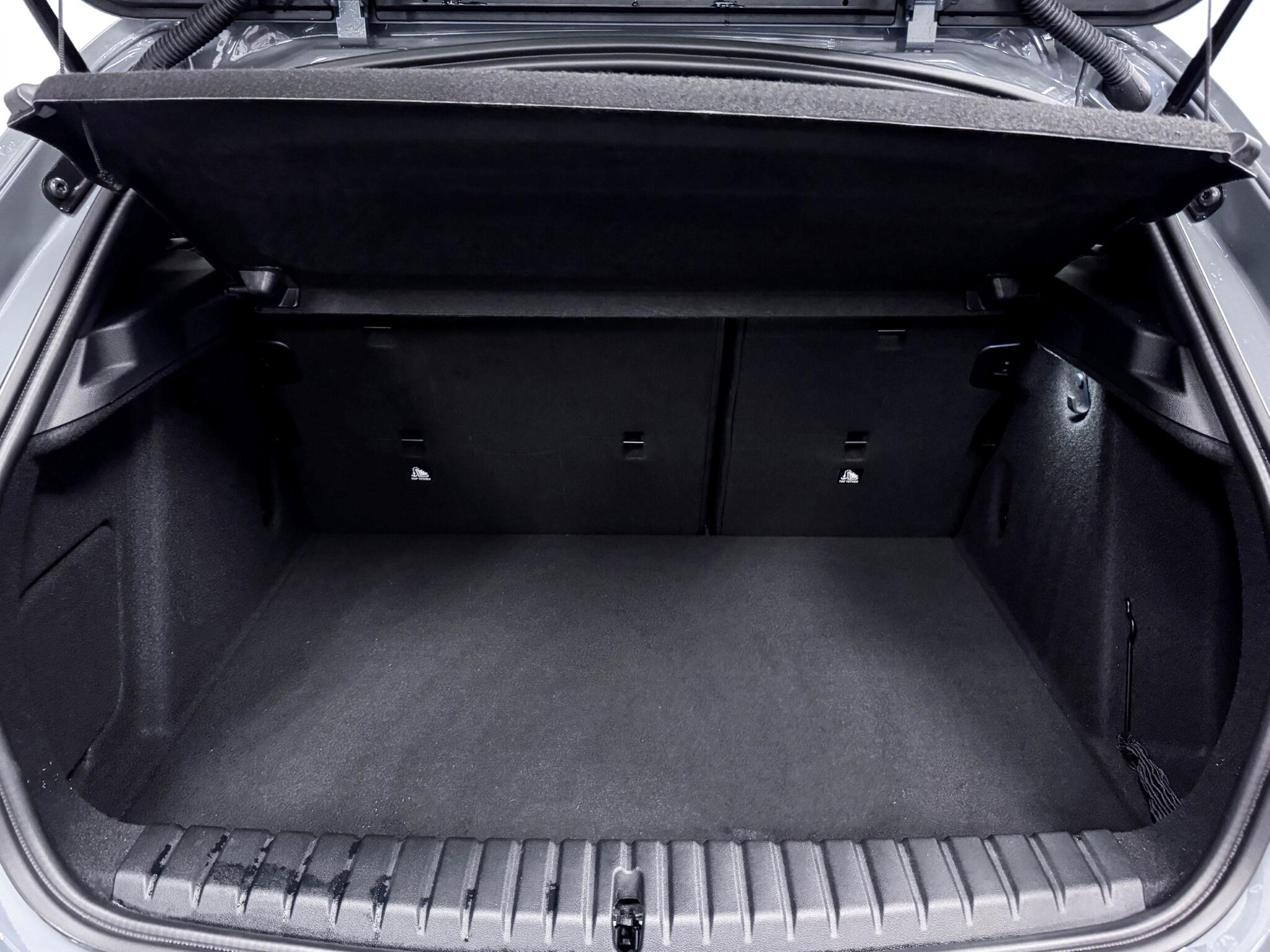 BMW 1 Series view 7