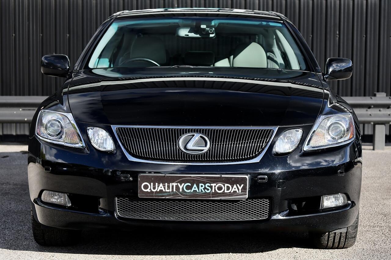 Lexus GS view 4