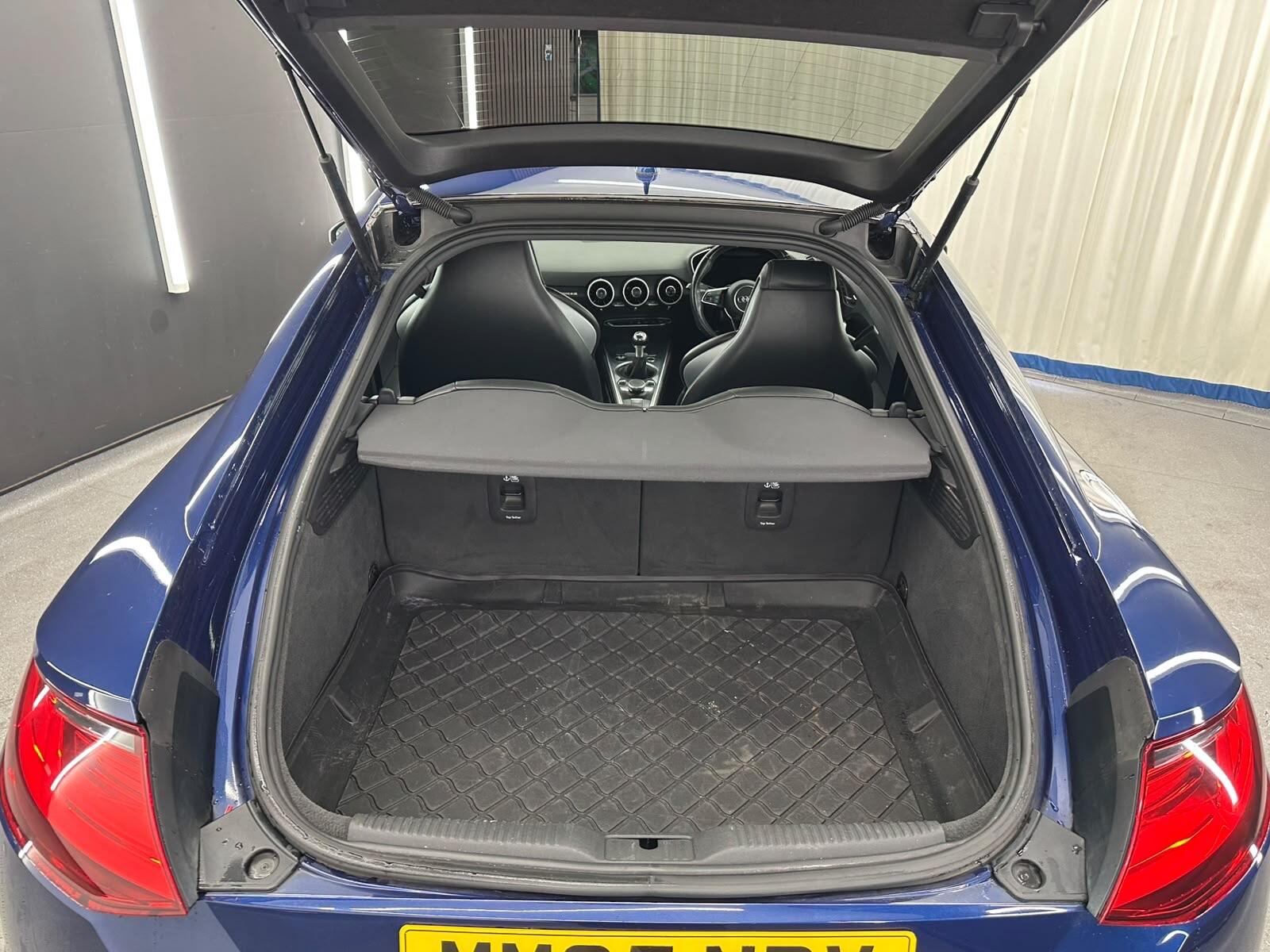 Audi TT view 19