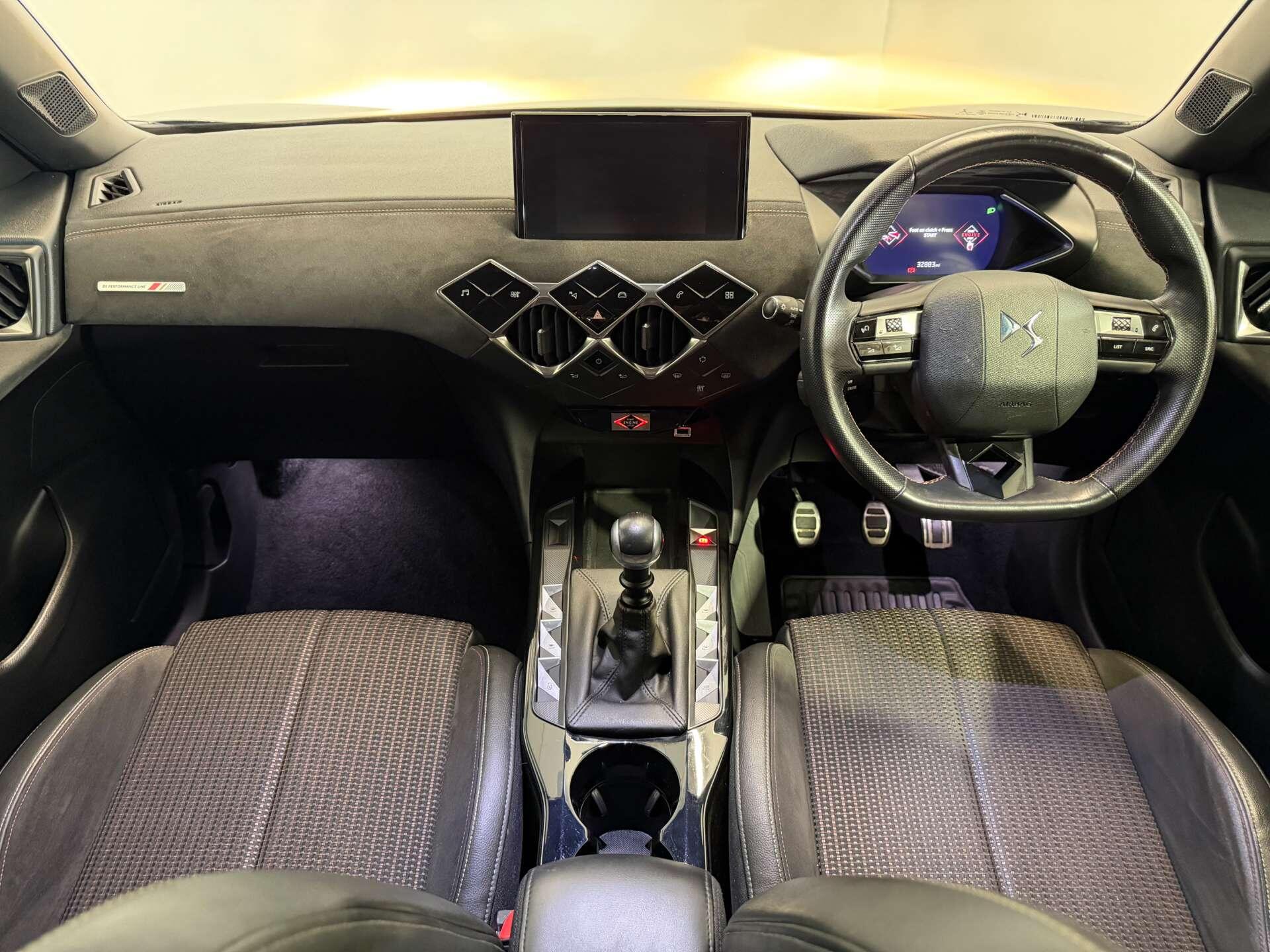 DS Automobiles DS 3 Crossback view 12