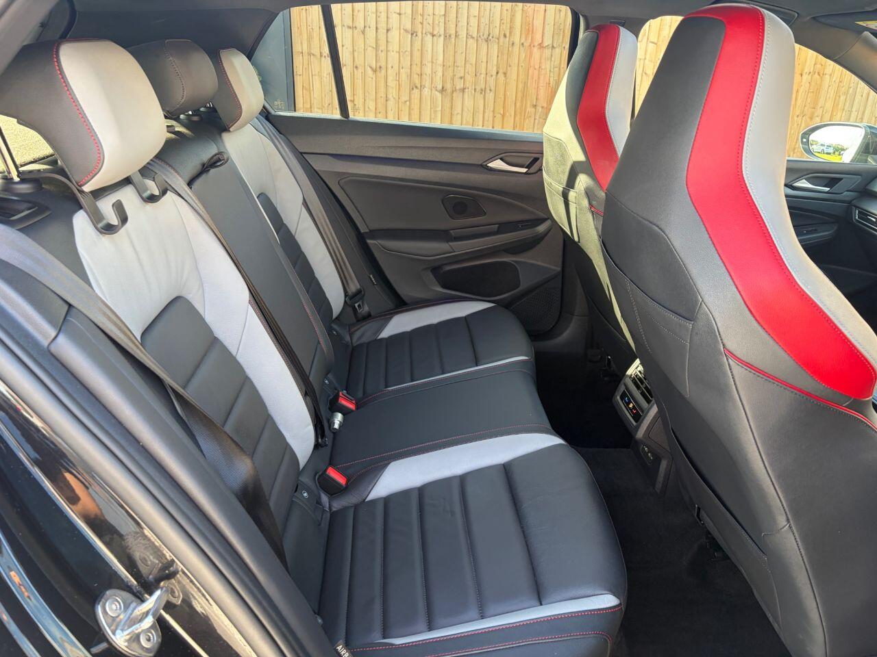 Volkswagen Golf view 23