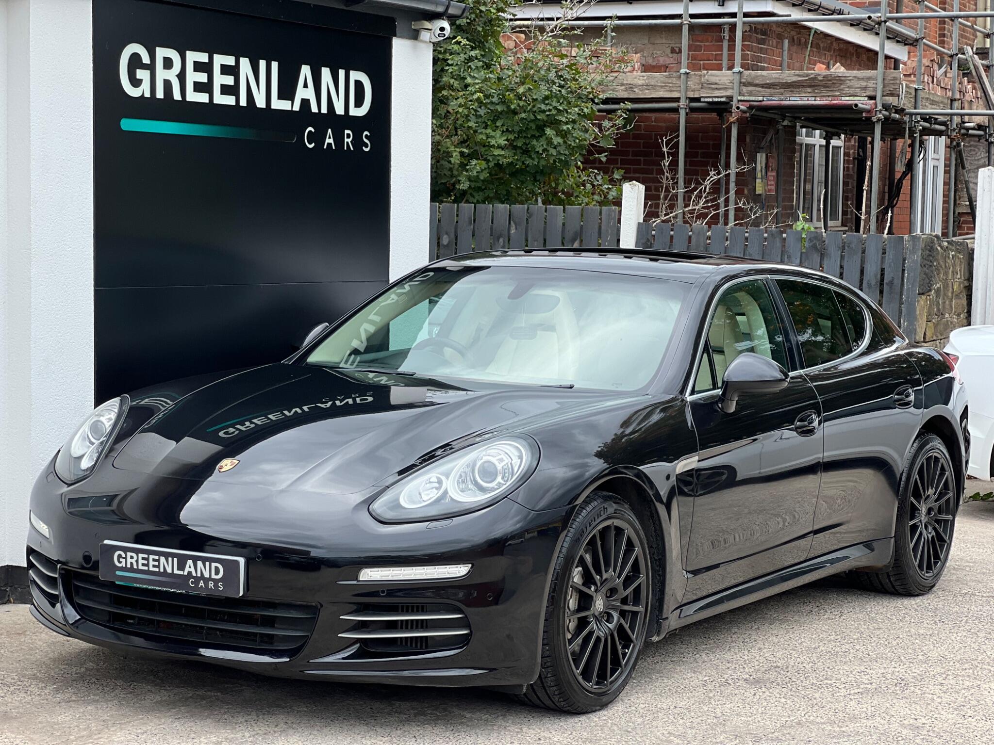 Porsche Panamera view 4