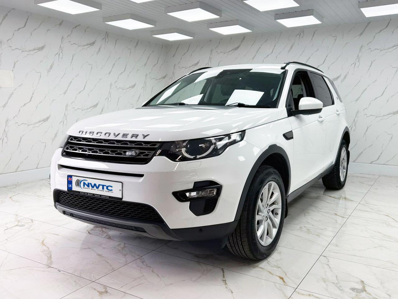 Land Rover Discovery Sport view 6